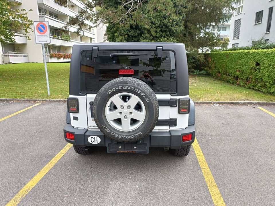 JEEP Wrangler 2.8 CRD Sport Automatic softtop-image-3