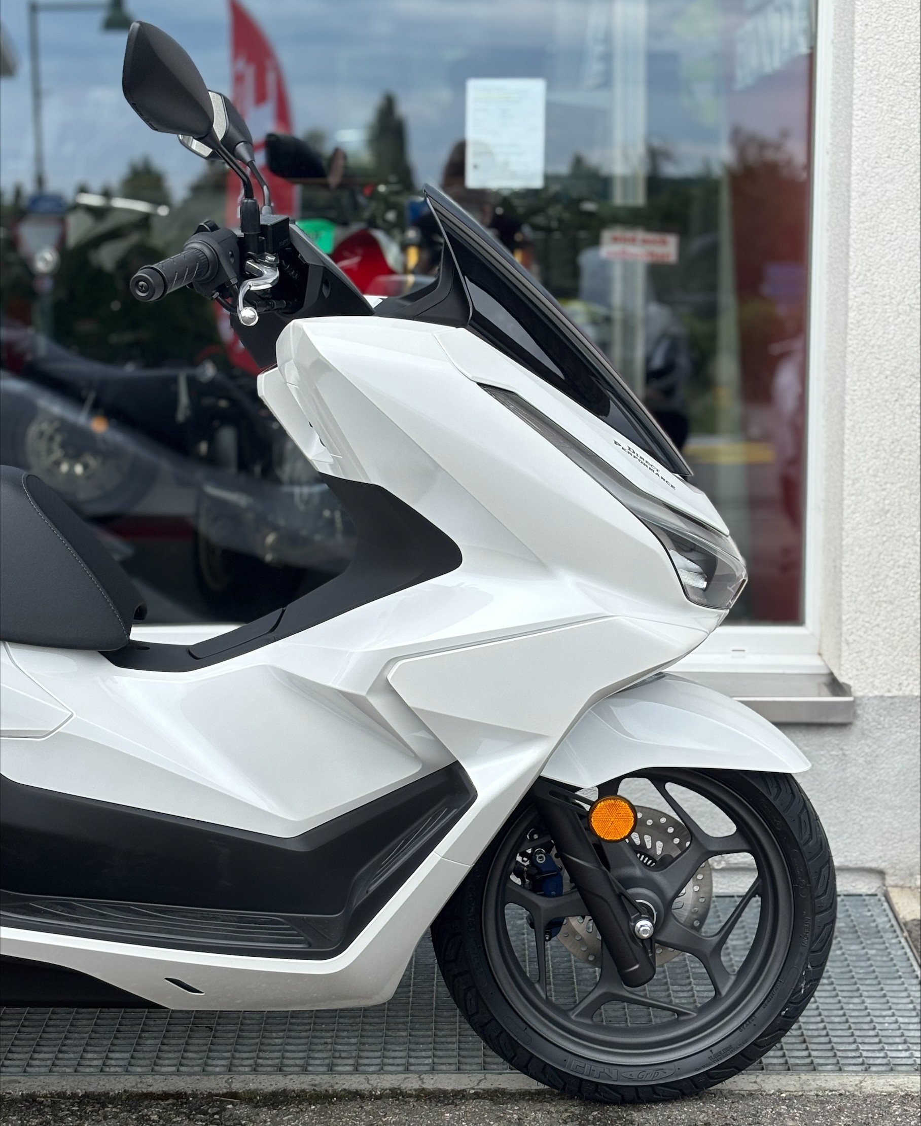 HONDA PCX 125 i ABS-showroom-element-3