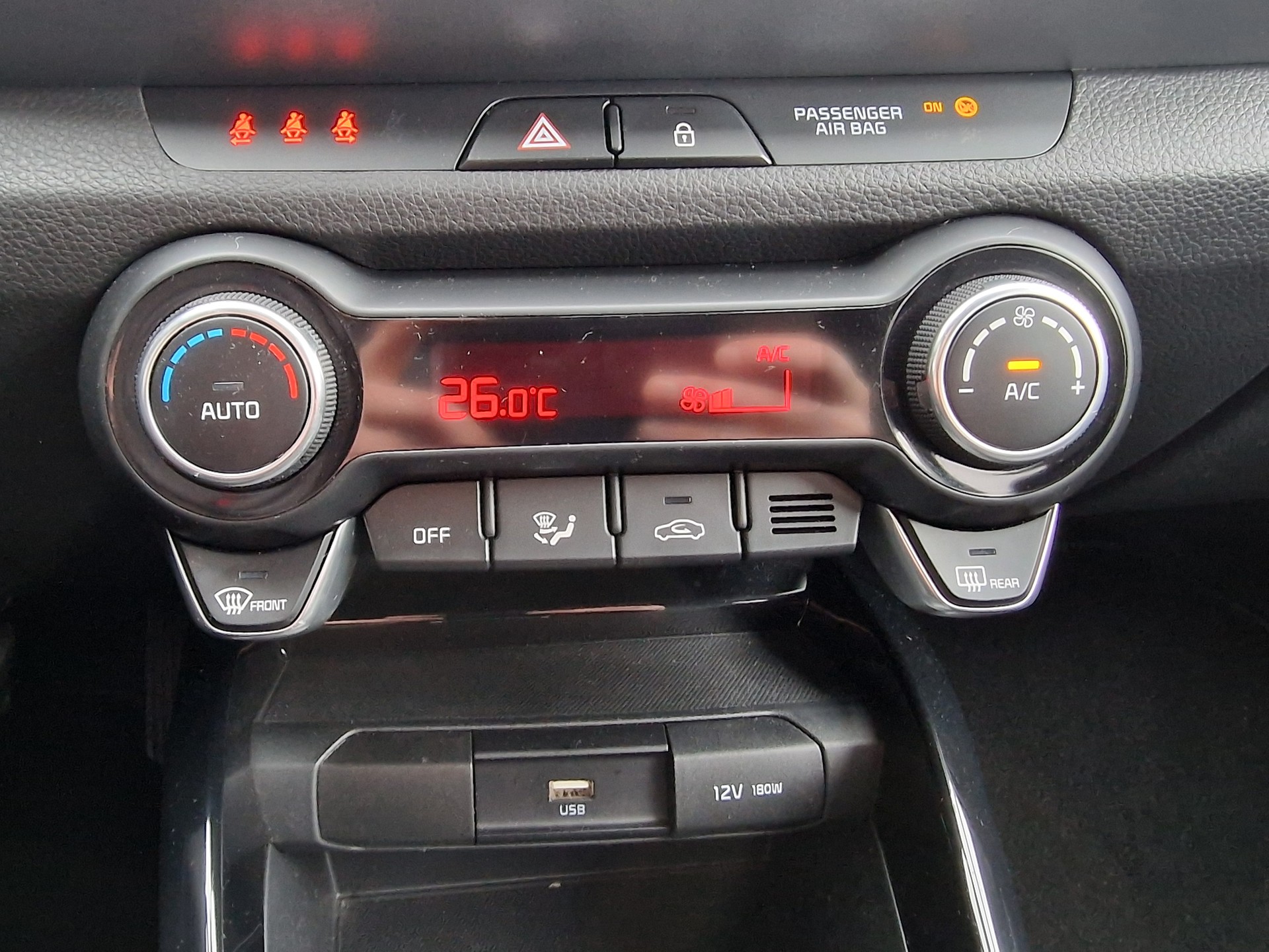KIA Stonic 1.0 T-GDI DCT Power-image-9