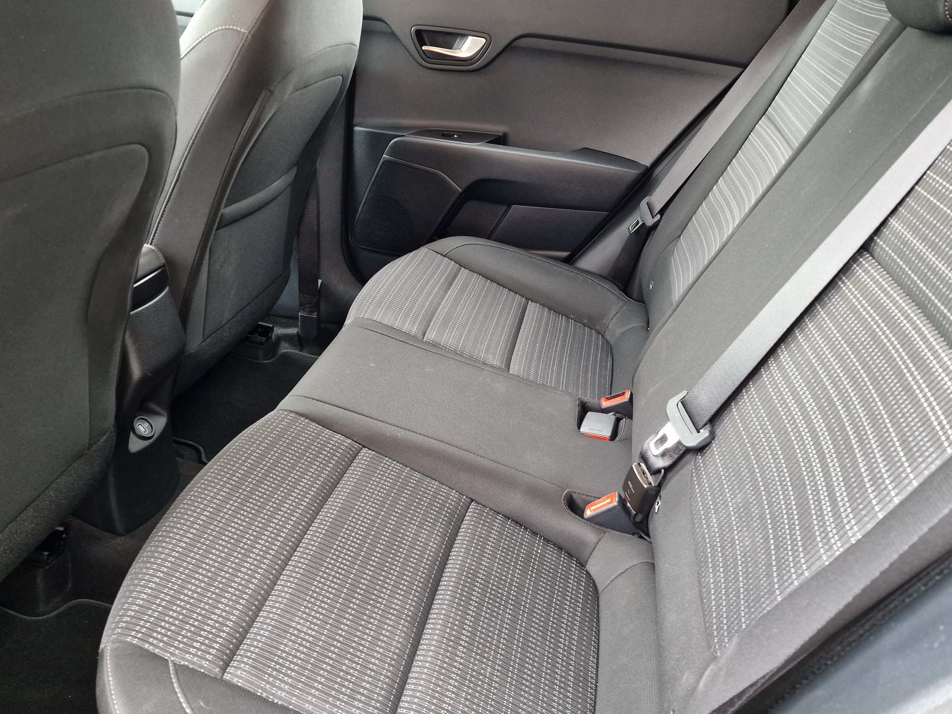 KIA Stonic 1.0 T-GDI DCT Power-image-5