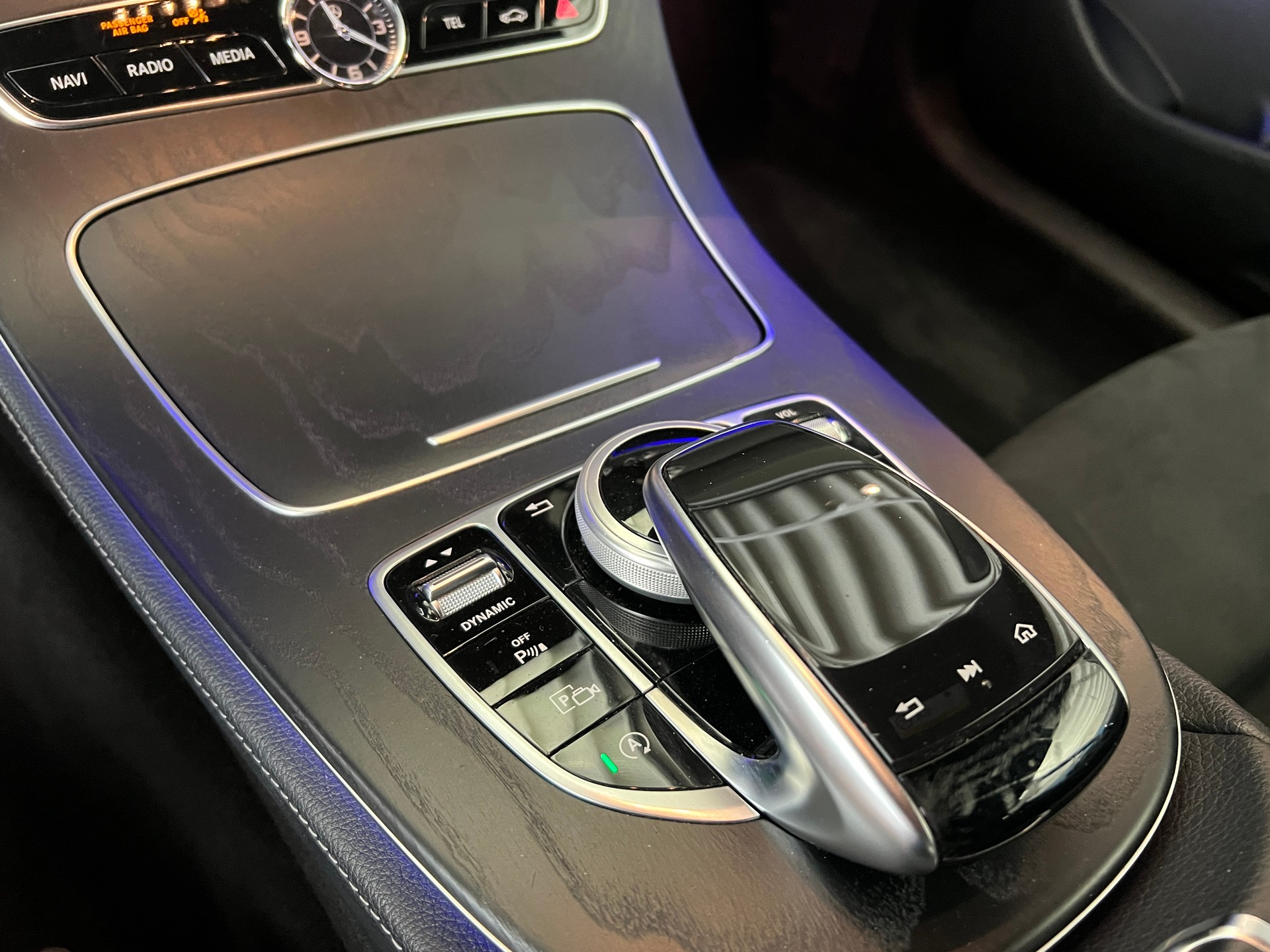 MERCEDES-BENZ E 400 Coupé AMG Line 4 Matic 9G-Tronic-image-11