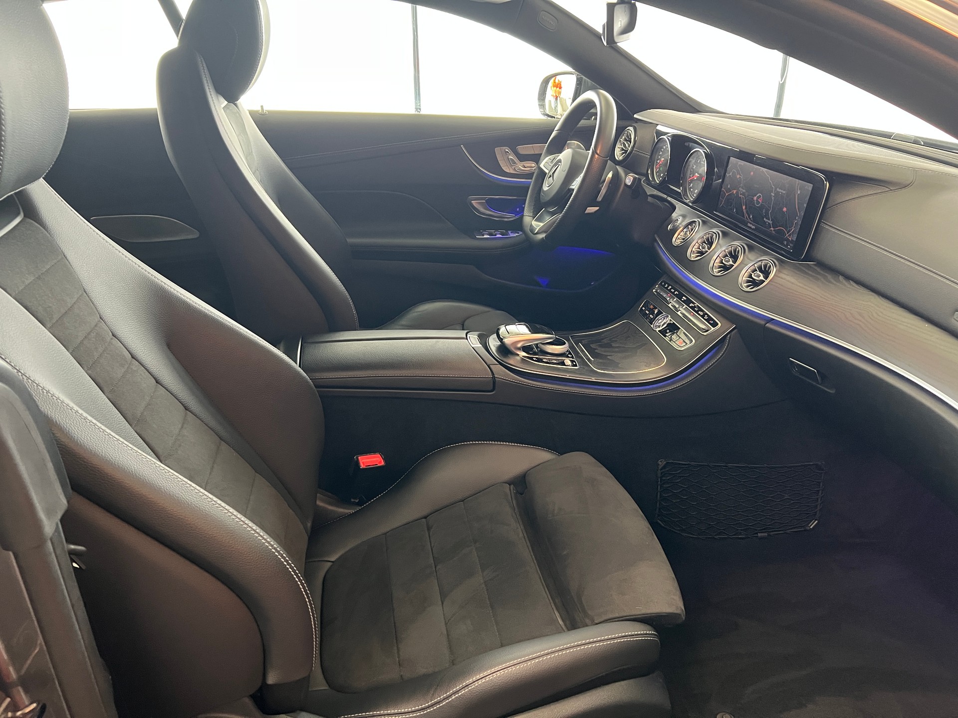 MERCEDES-BENZ E 400 Coupé AMG Line 4 Matic 9G-Tronic-image-20