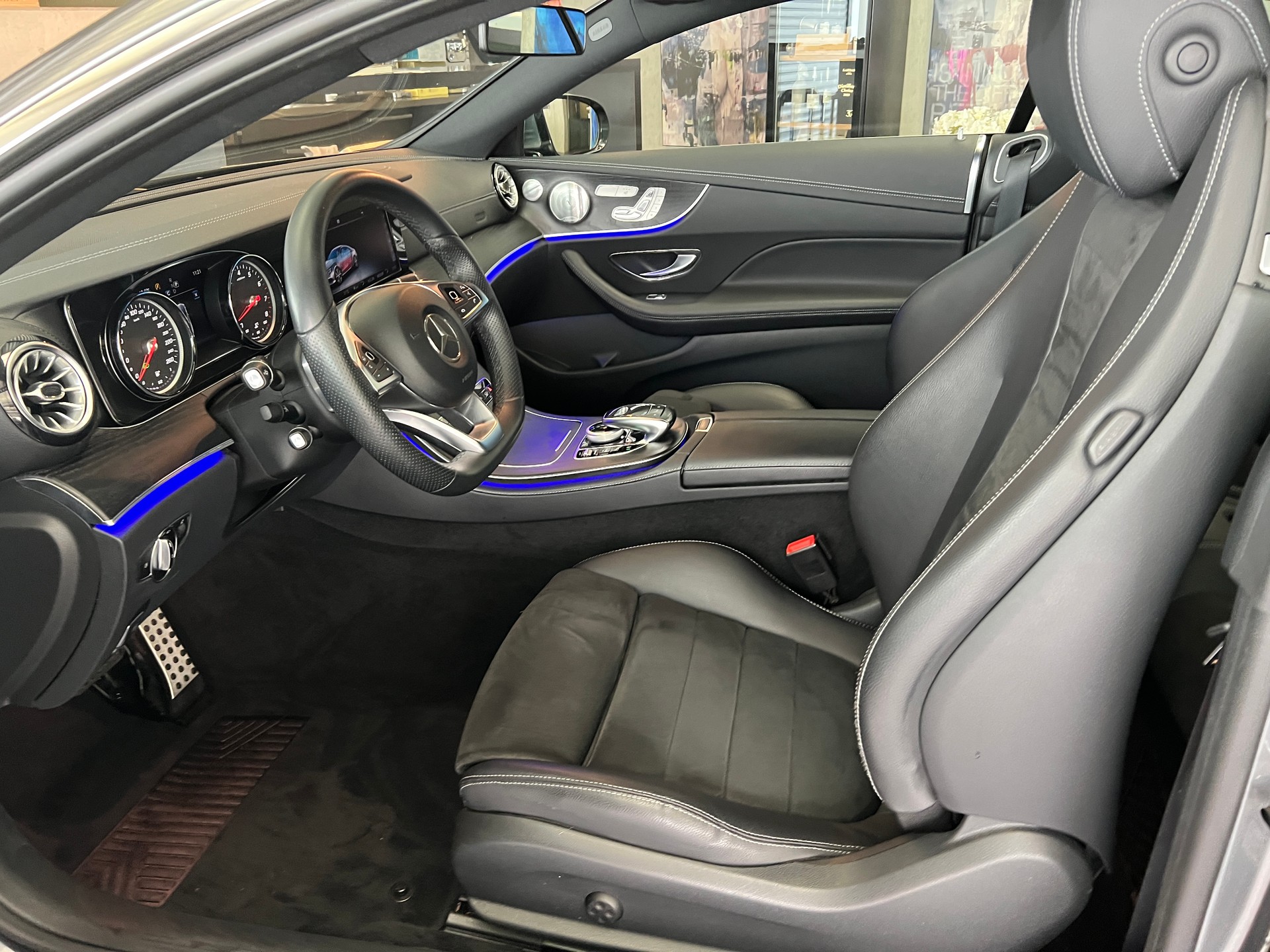 MERCEDES-BENZ E 400 Coupé AMG Line 4 Matic 9G-Tronic-image-9
