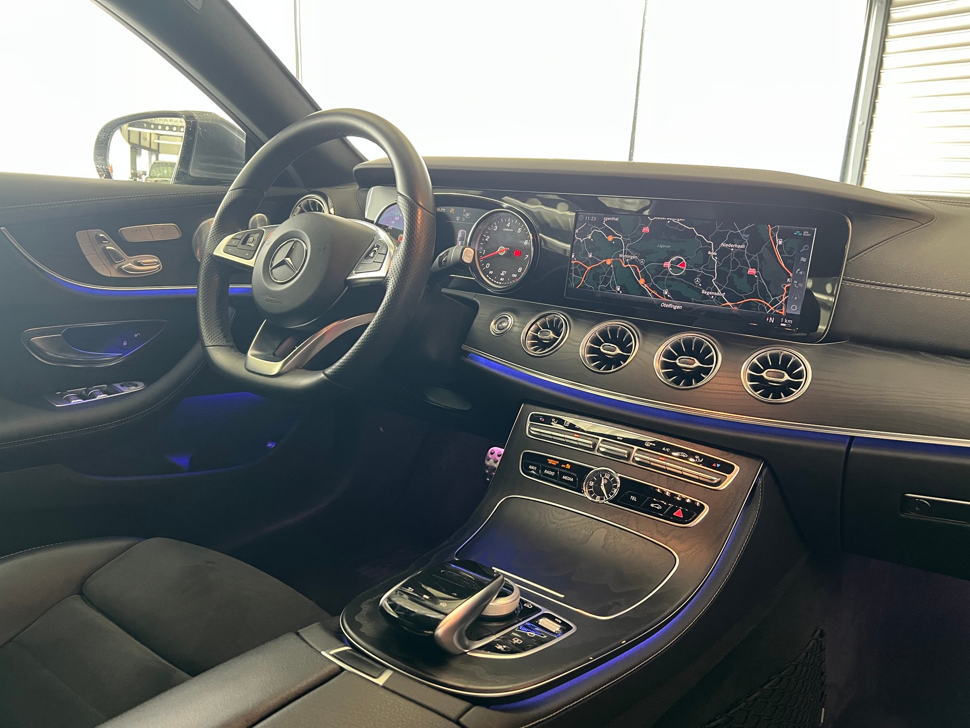 MERCEDES-BENZ E 400 Coupé AMG Line 4 Matic 9G-Tronic-image-21