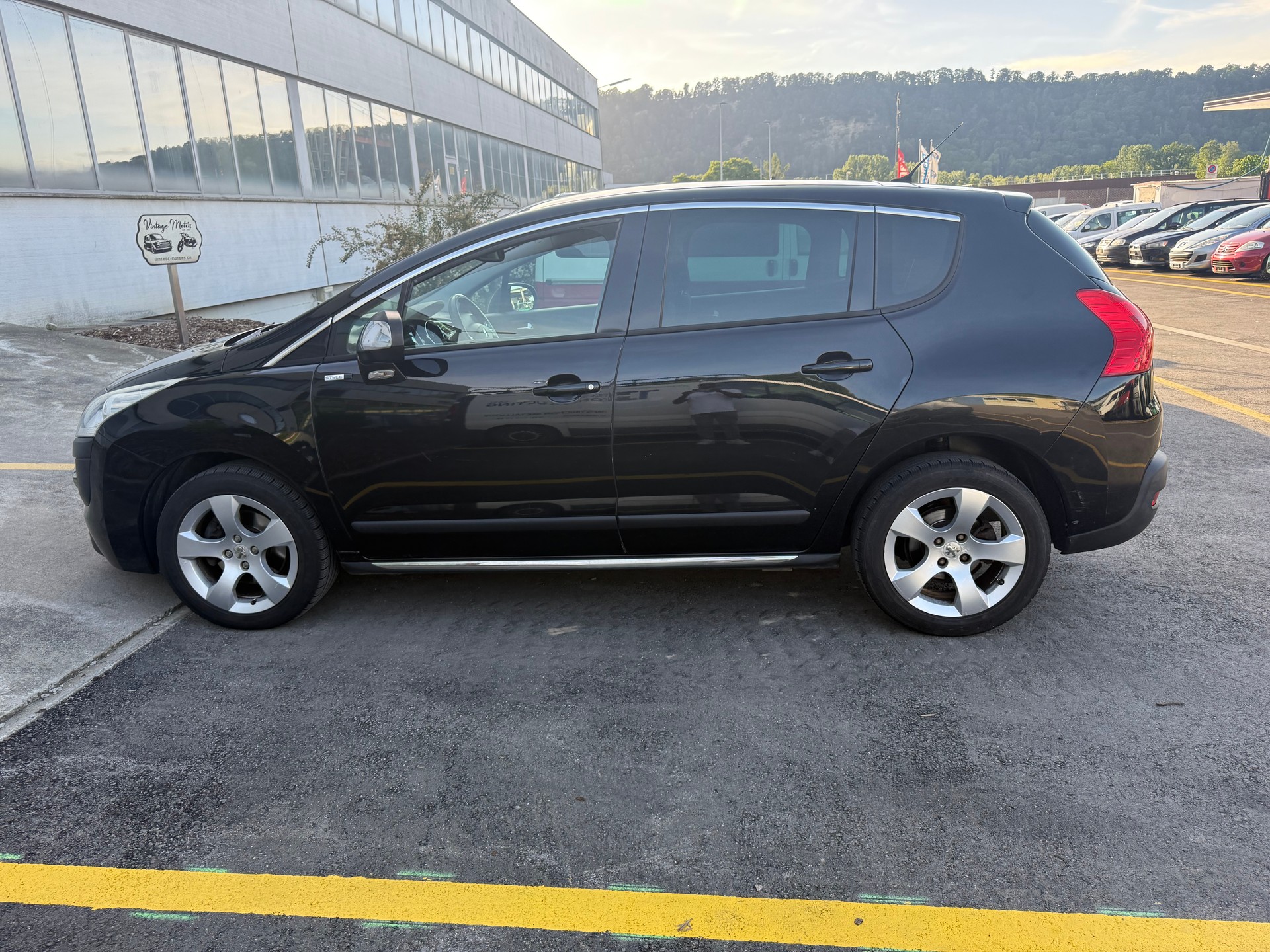 PEUGEOT 3008 1.6 16V T Style-image-9
