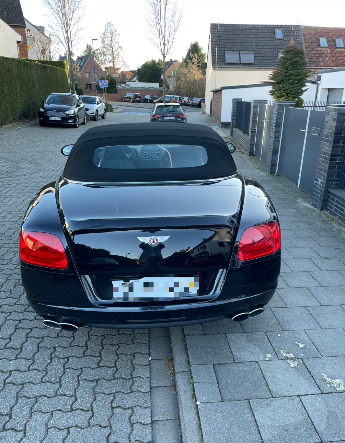 BENTLEY Continental GTC 4.0 V8-image-4