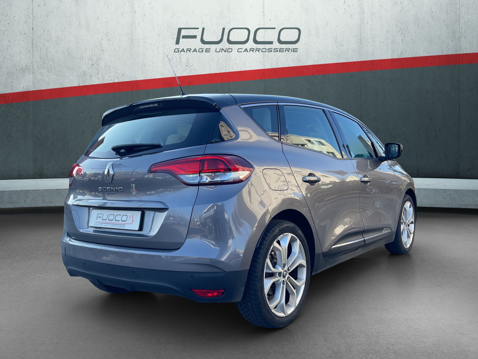 RENAULT Scénic 1.8 dCi Sport-showroom-element-2