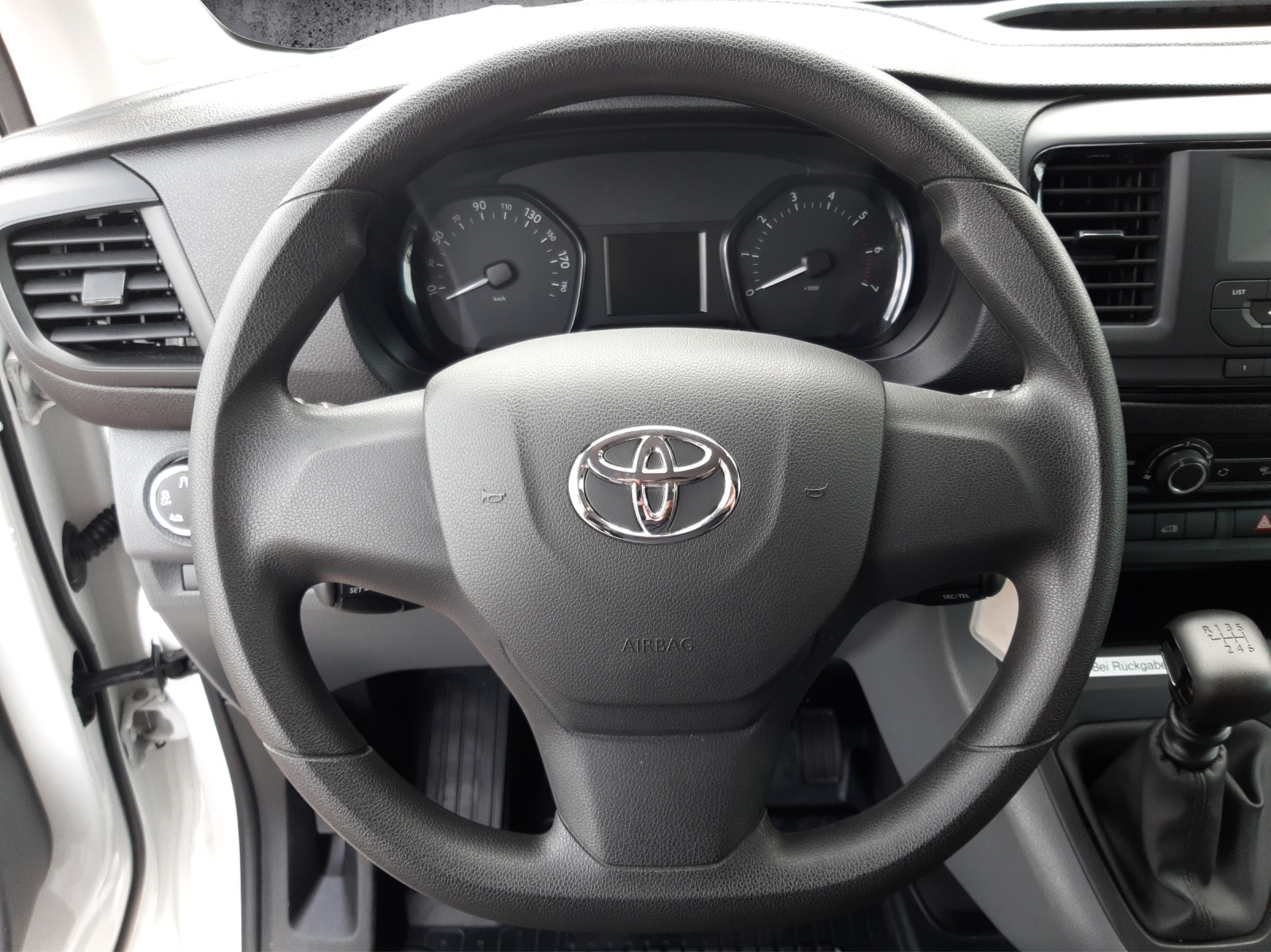 TOYOTA Proace 2.0D Panel Van L2 Luna-image-5