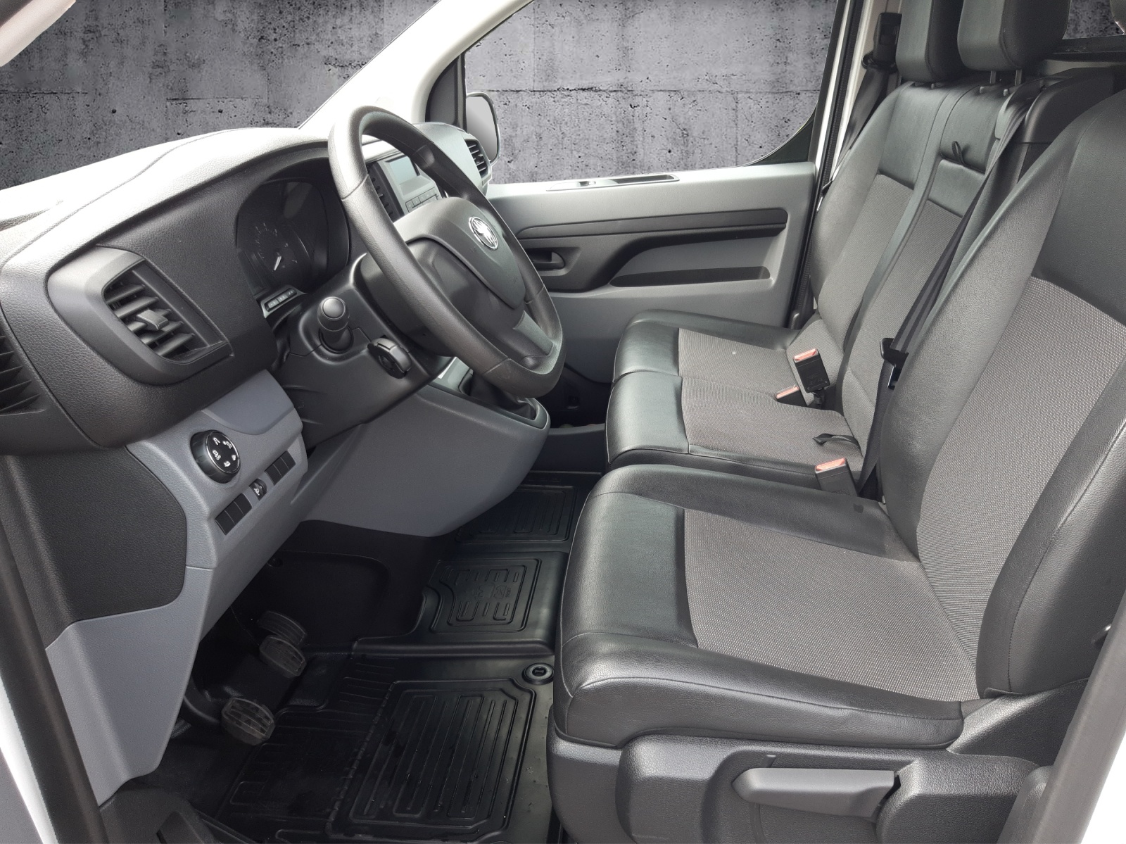 TOYOTA Proace 2.0D Panel Van L2 Luna-image-3