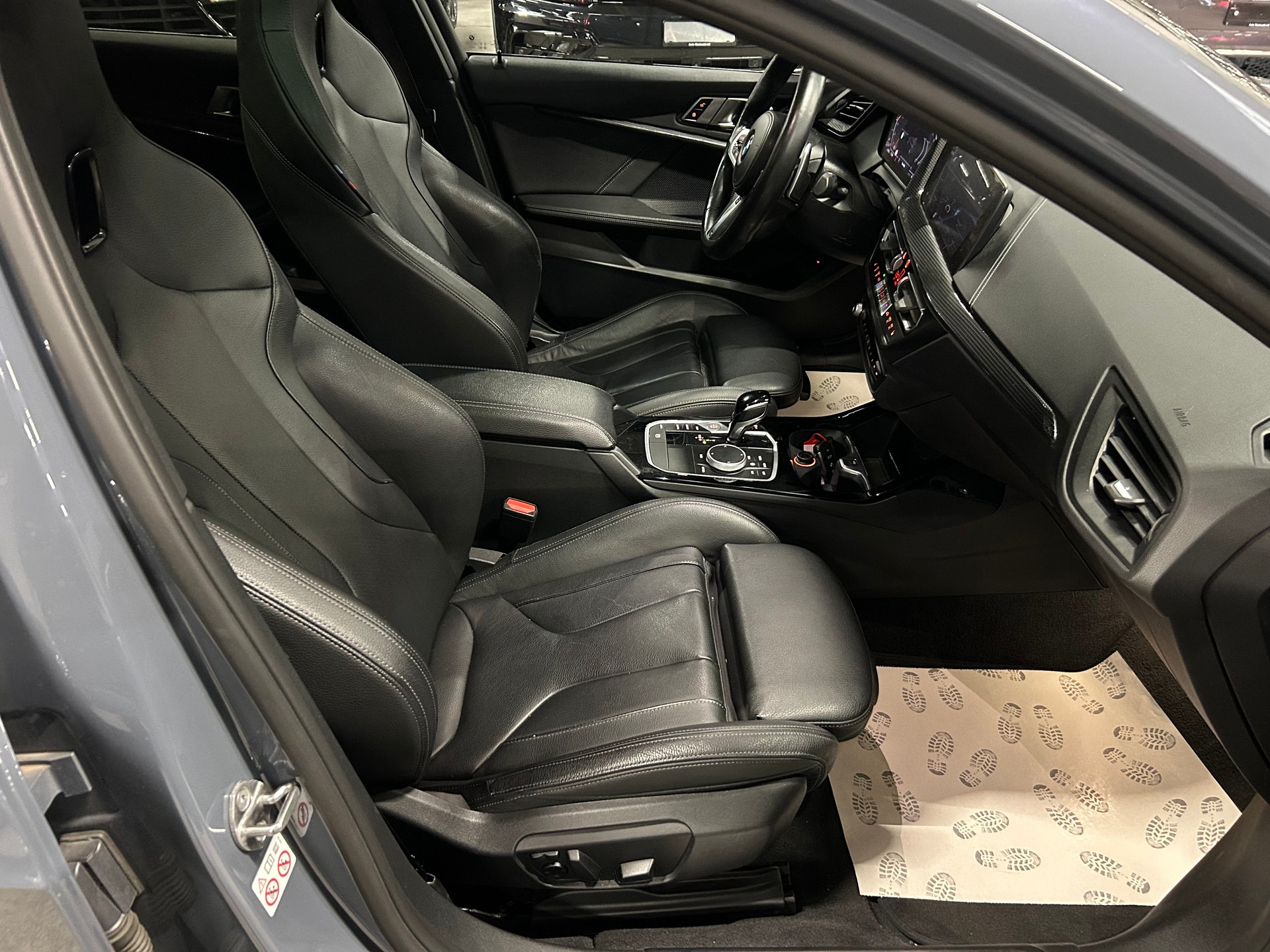 BMW 120d xDrive Steptronic M Sport-image-11
