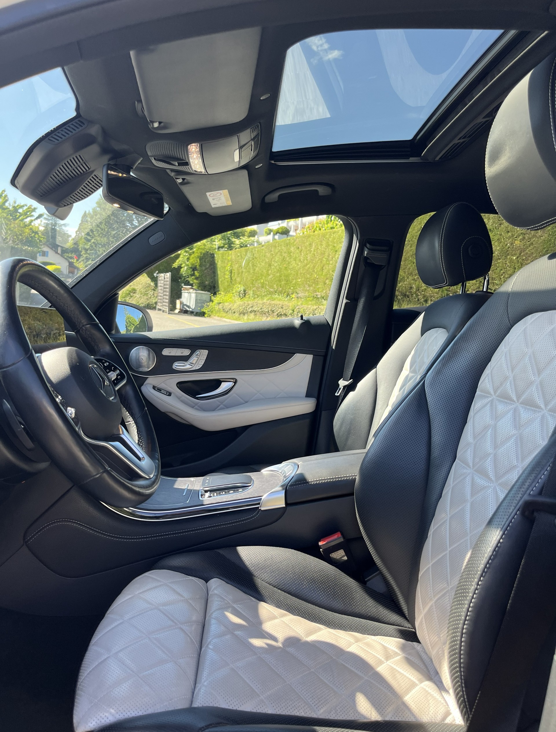 MERCEDES-BENZ GLC Coupé 200 AMG Line 4Matic 9G-Tronic-image-4