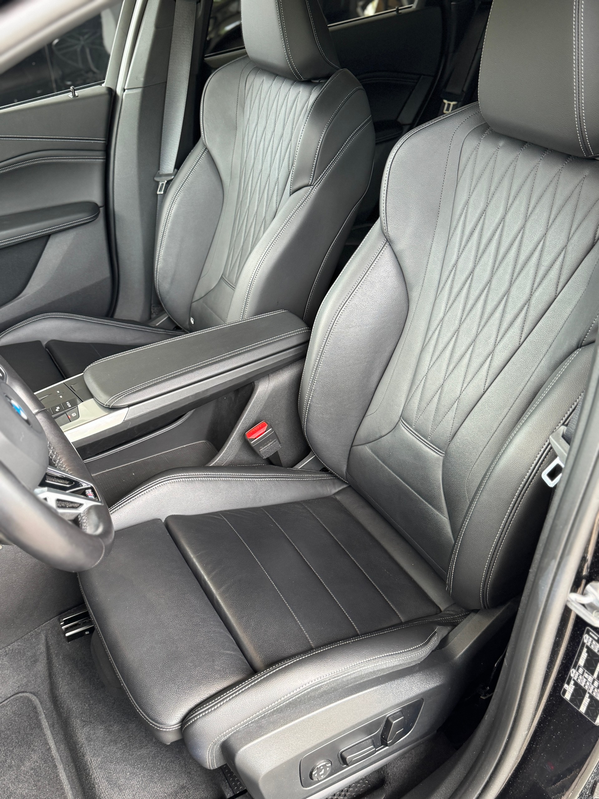 BMW 220i Active Tourer M Sport DKG-image-5
