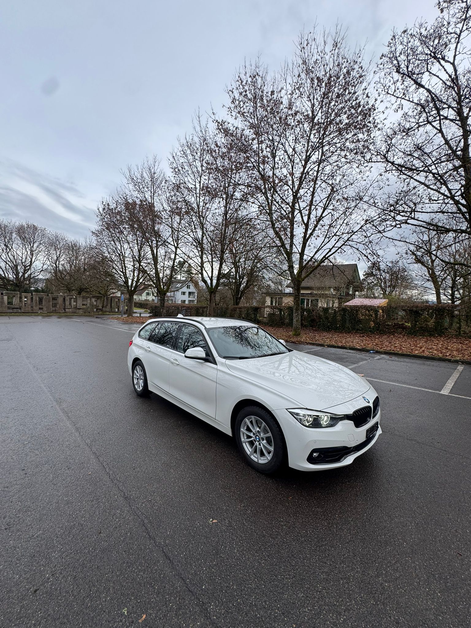 BMW 320d xDrive Touring Edition Sport Line Steptronic-image-7