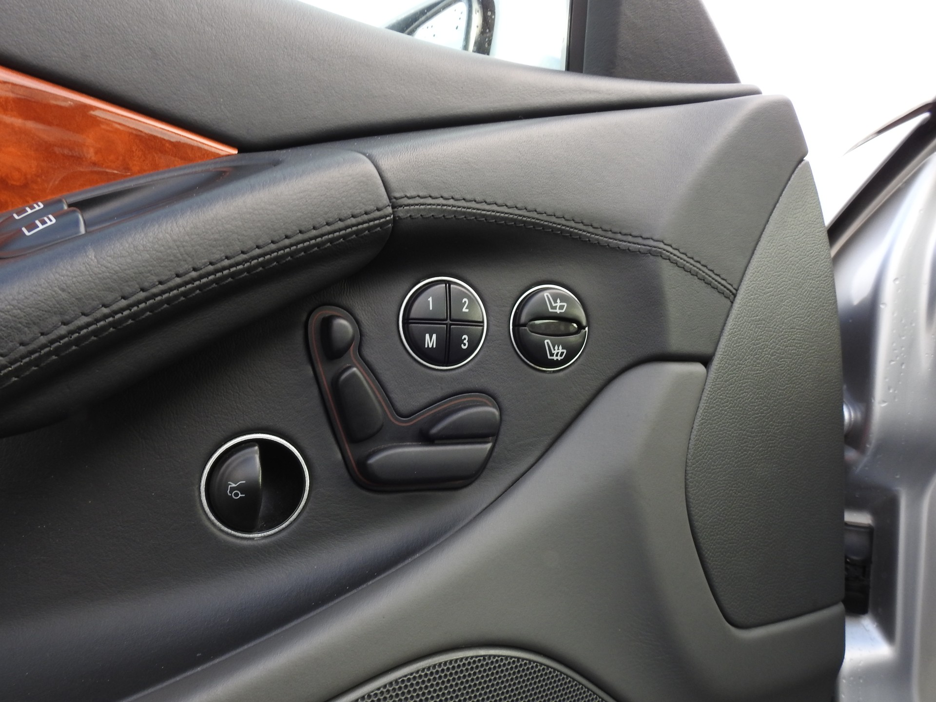 MERCEDES-BENZ SL 500 Automatic-image-28