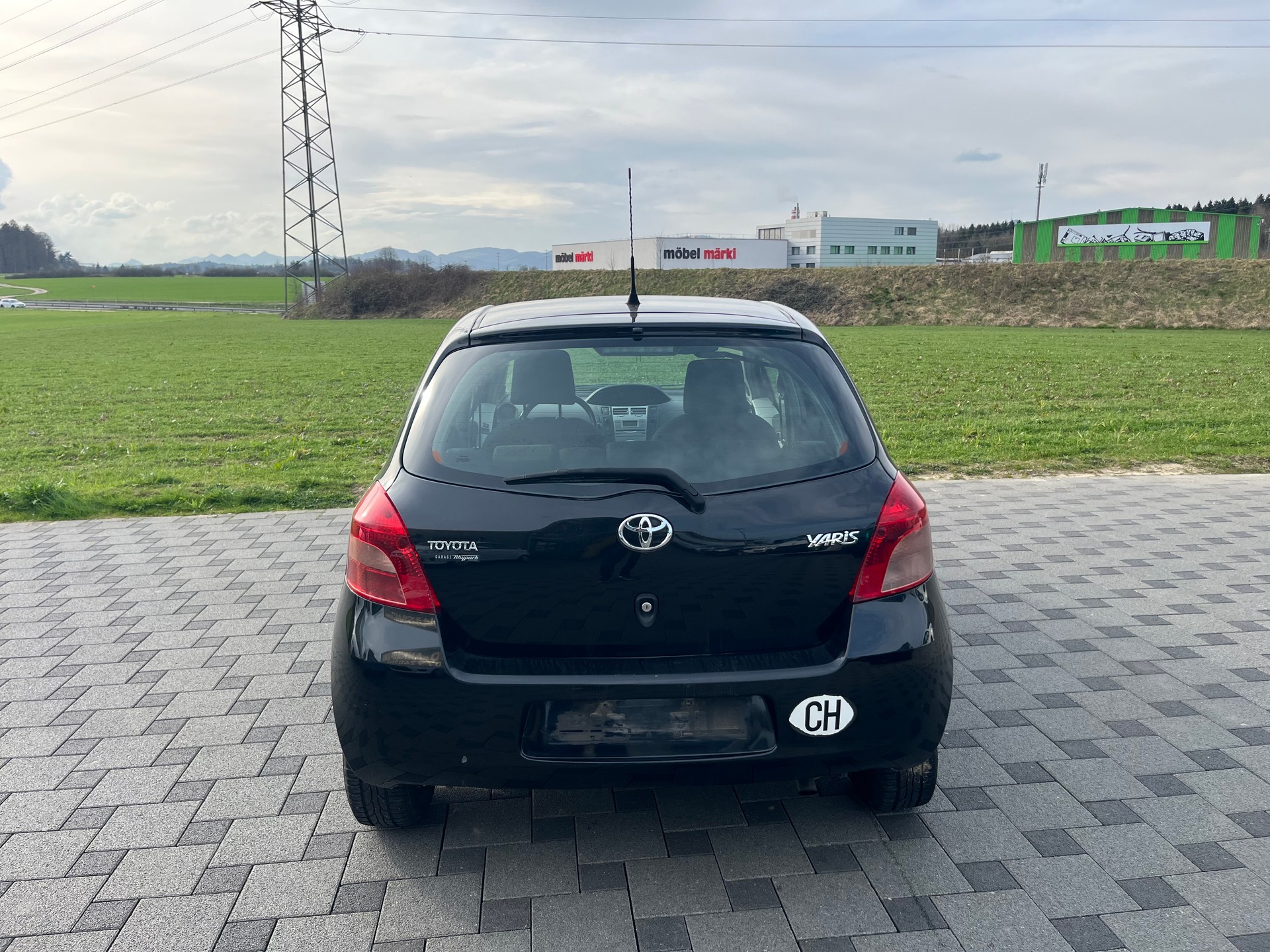 TOYOTA Yaris 1.3 Linea Sol-image-7
