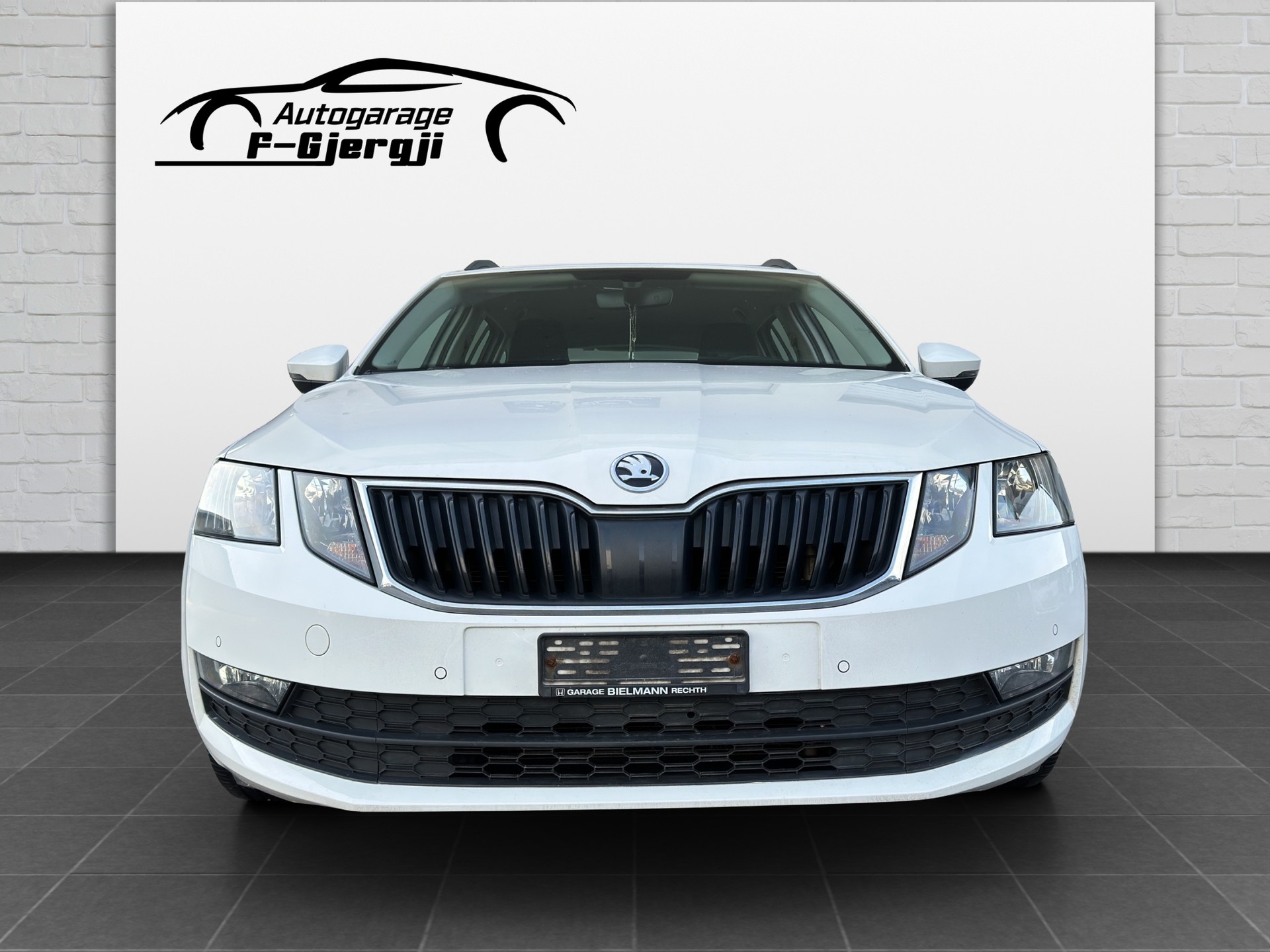 SKODA Octavia Combi 1.6 TDI Ambition DSG-showroom-element-2