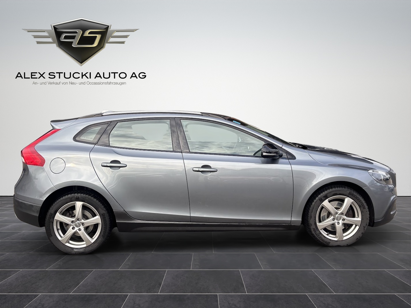 VOLVO V40 Cross Country T4 AWD Summum Geartronic-image-4