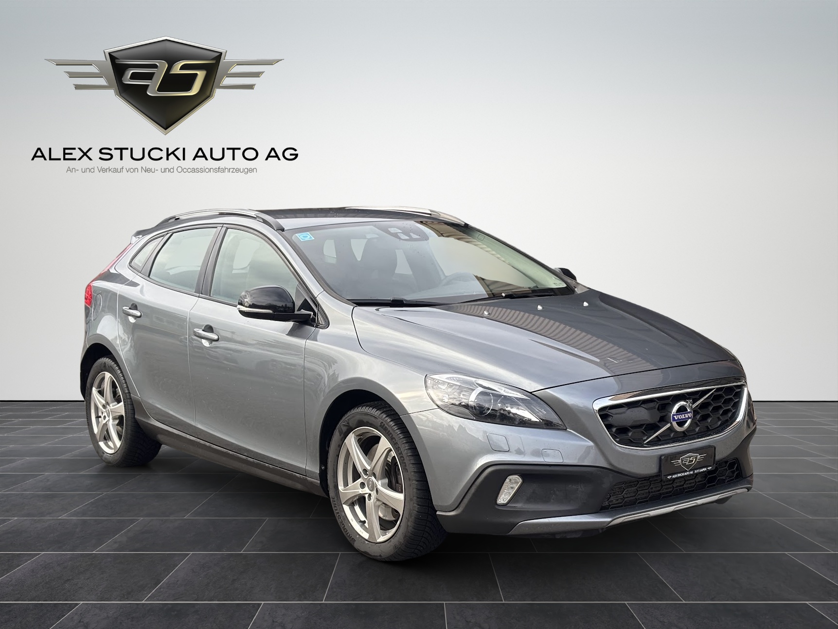 VOLVO V40 Cross Country T4 AWD Summum Geartronic-image-0
