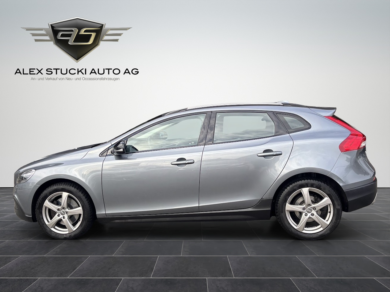 VOLVO V40 Cross Country T4 AWD Summum Geartronic-image-3
