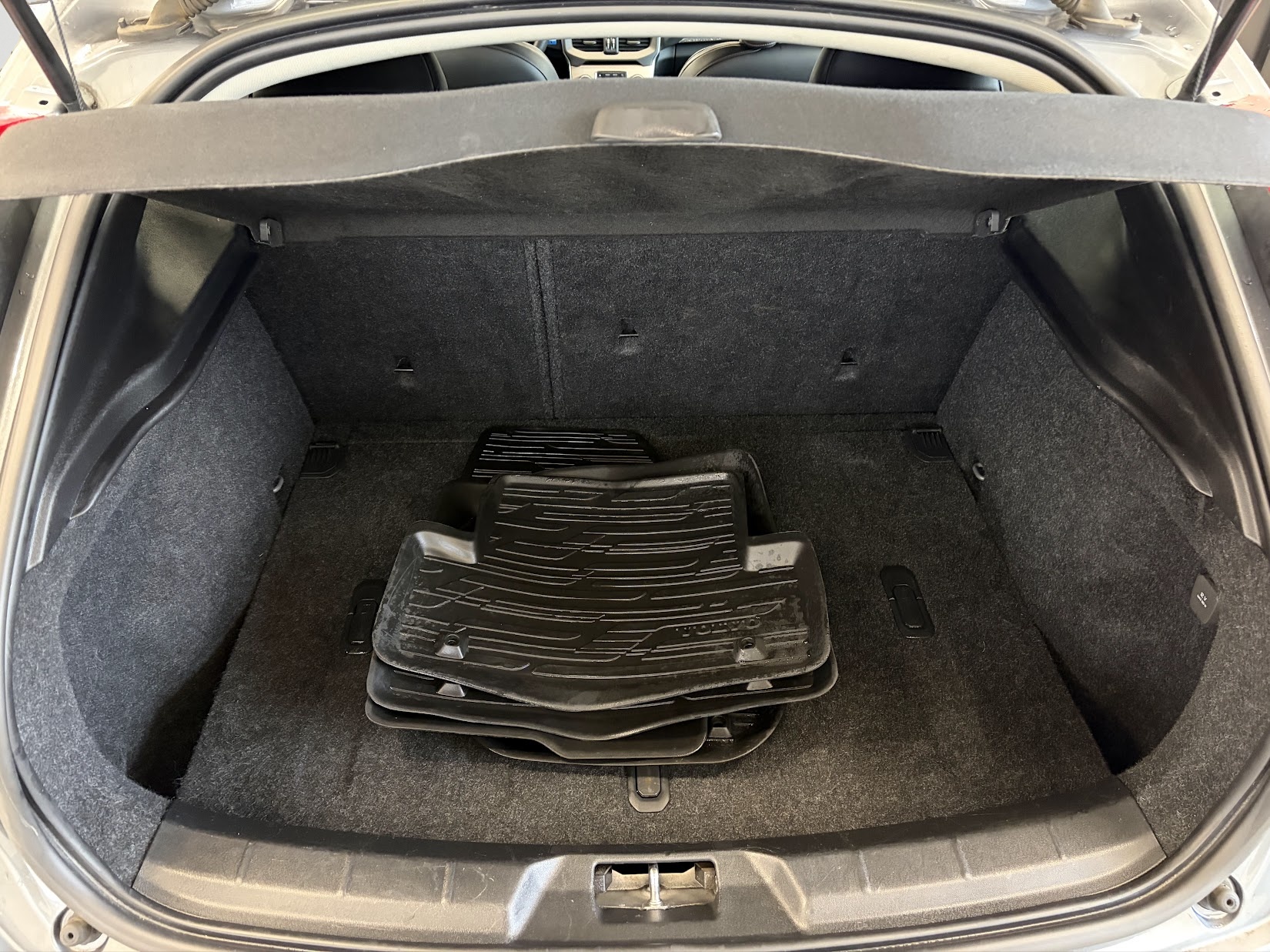 VOLVO V40 Cross Country T4 AWD Summum Geartronic-image-13