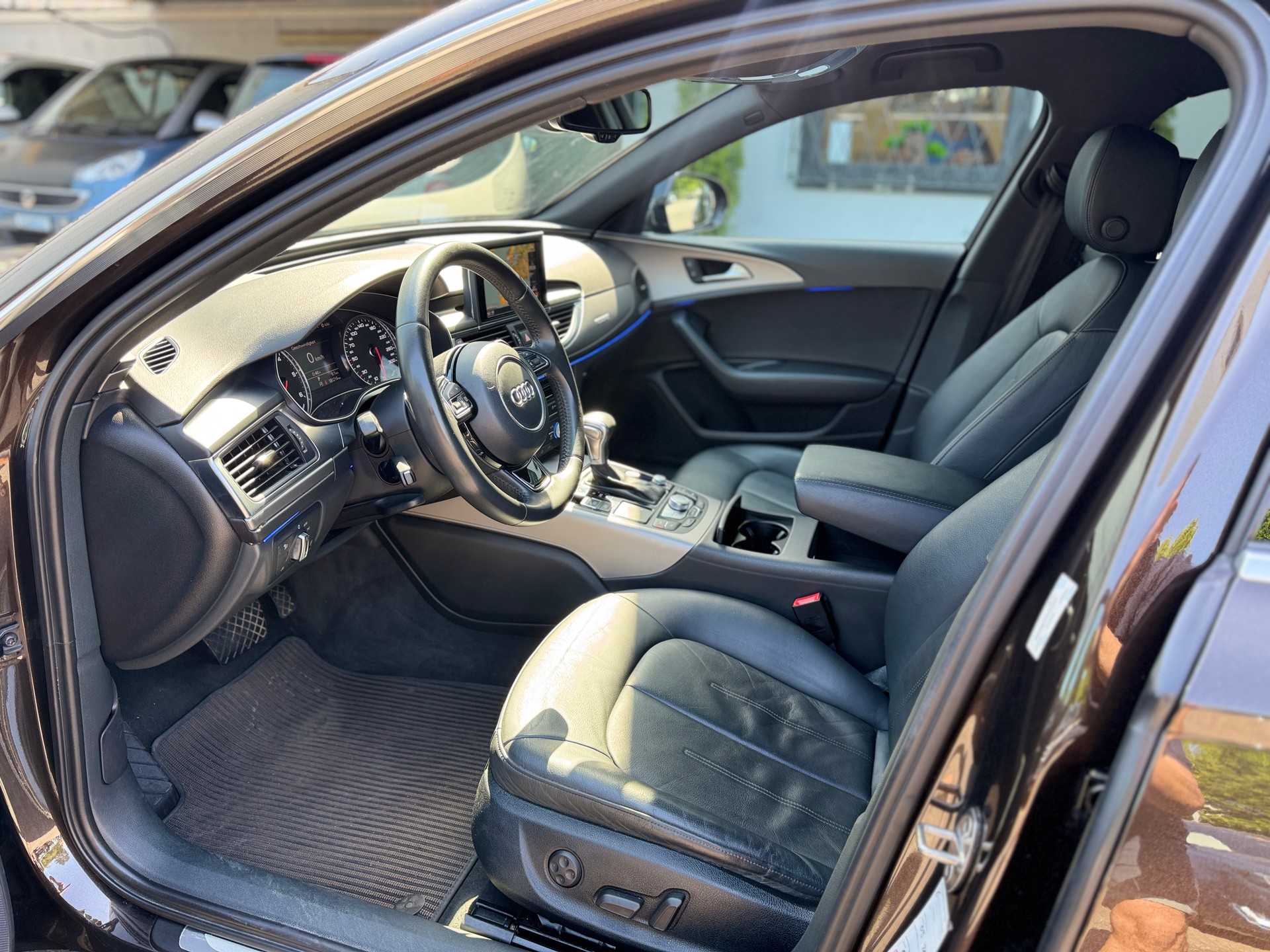 AUDI A6 allroad 3.0 TDI V6 quattro S-tronic-image-6