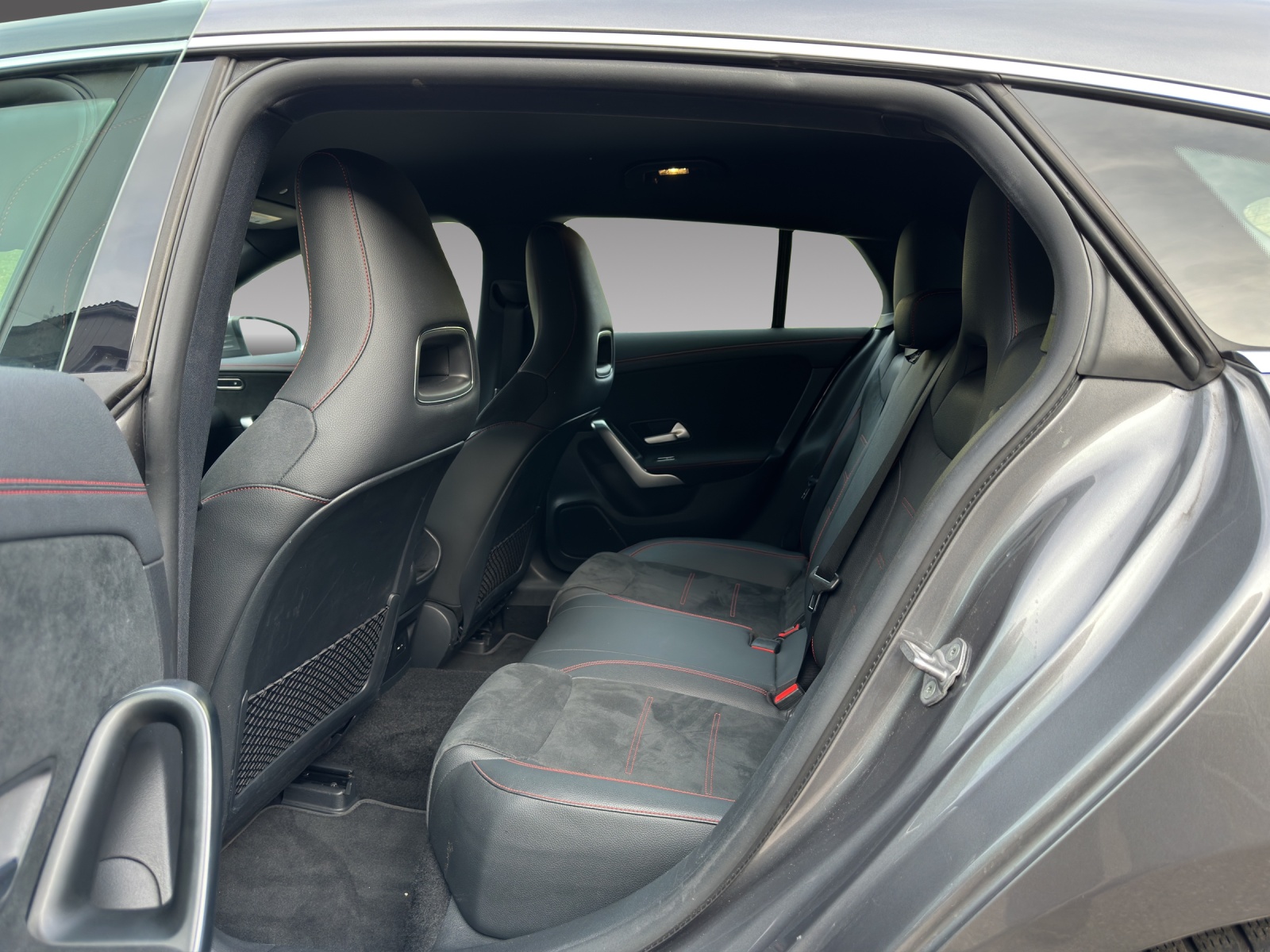 MERCEDES-BENZ CLA Shooting Brake 250 e 8G-DCT AMG Line-image-7