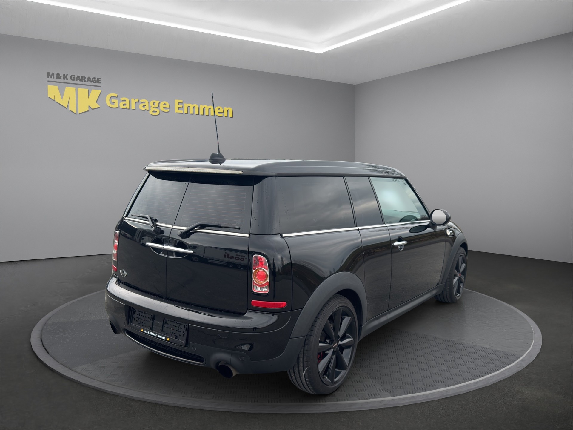 MINI Clubman Cooper John Cooper Works-image-4