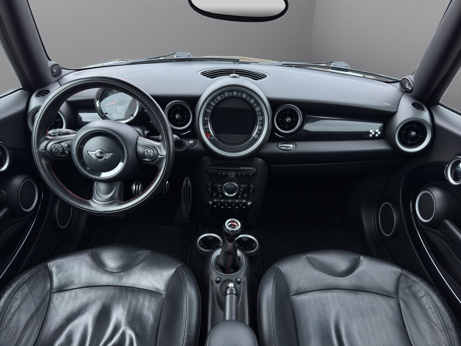 MINI Clubman Cooper John Cooper Works-image-14