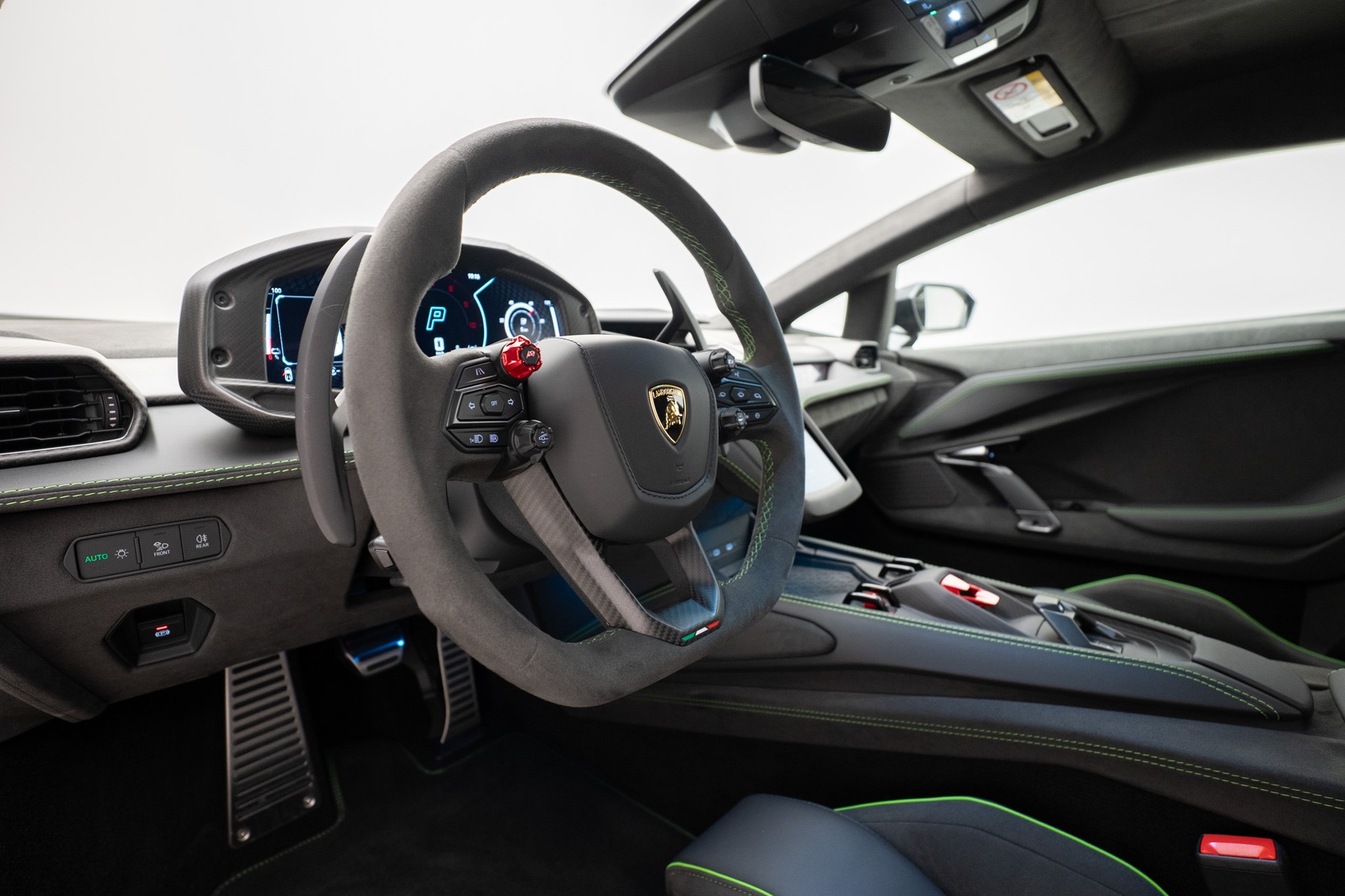 LAMBORGHINI Revuelto HPEV-image-8