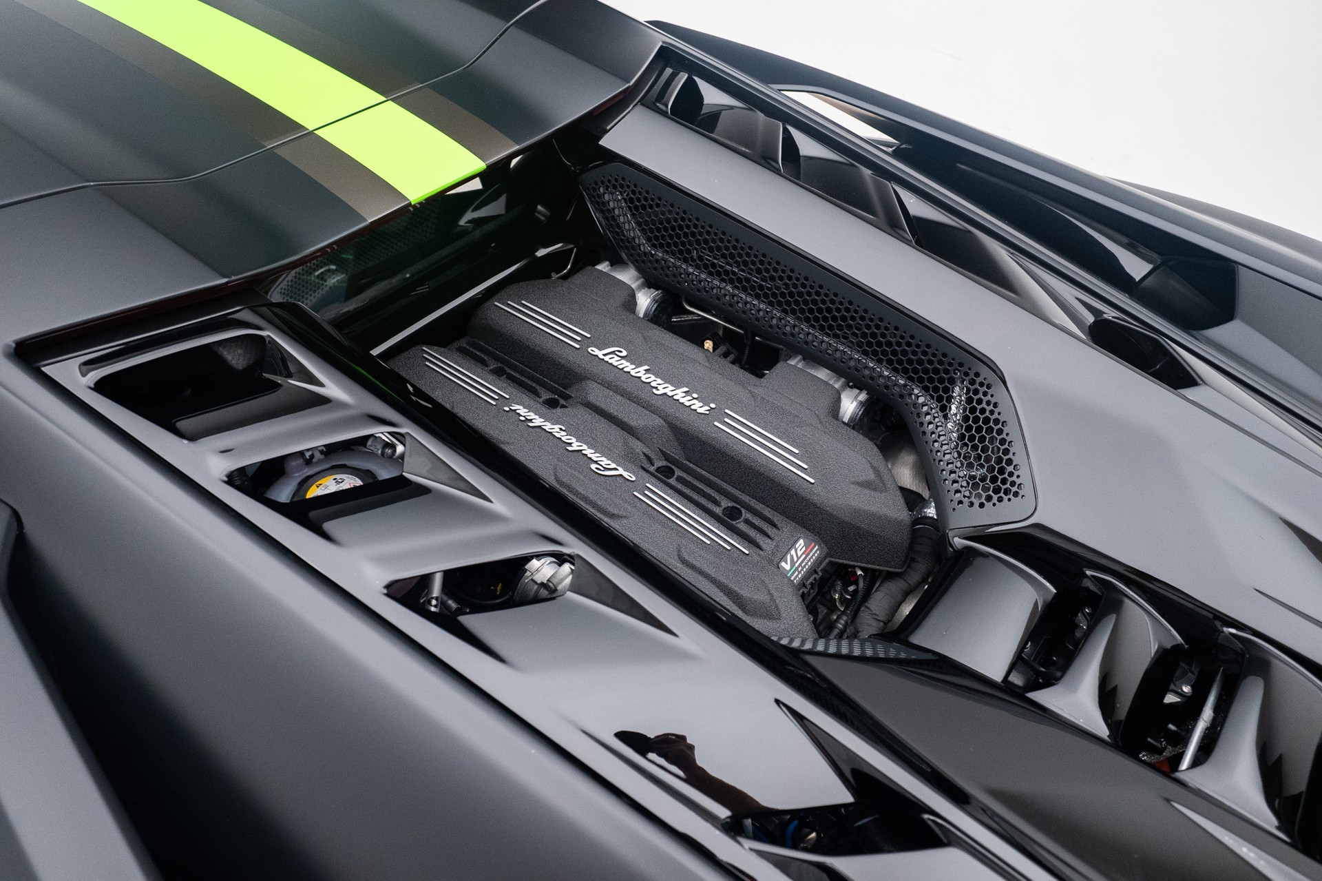 LAMBORGHINI Revuelto HPEV-image-20