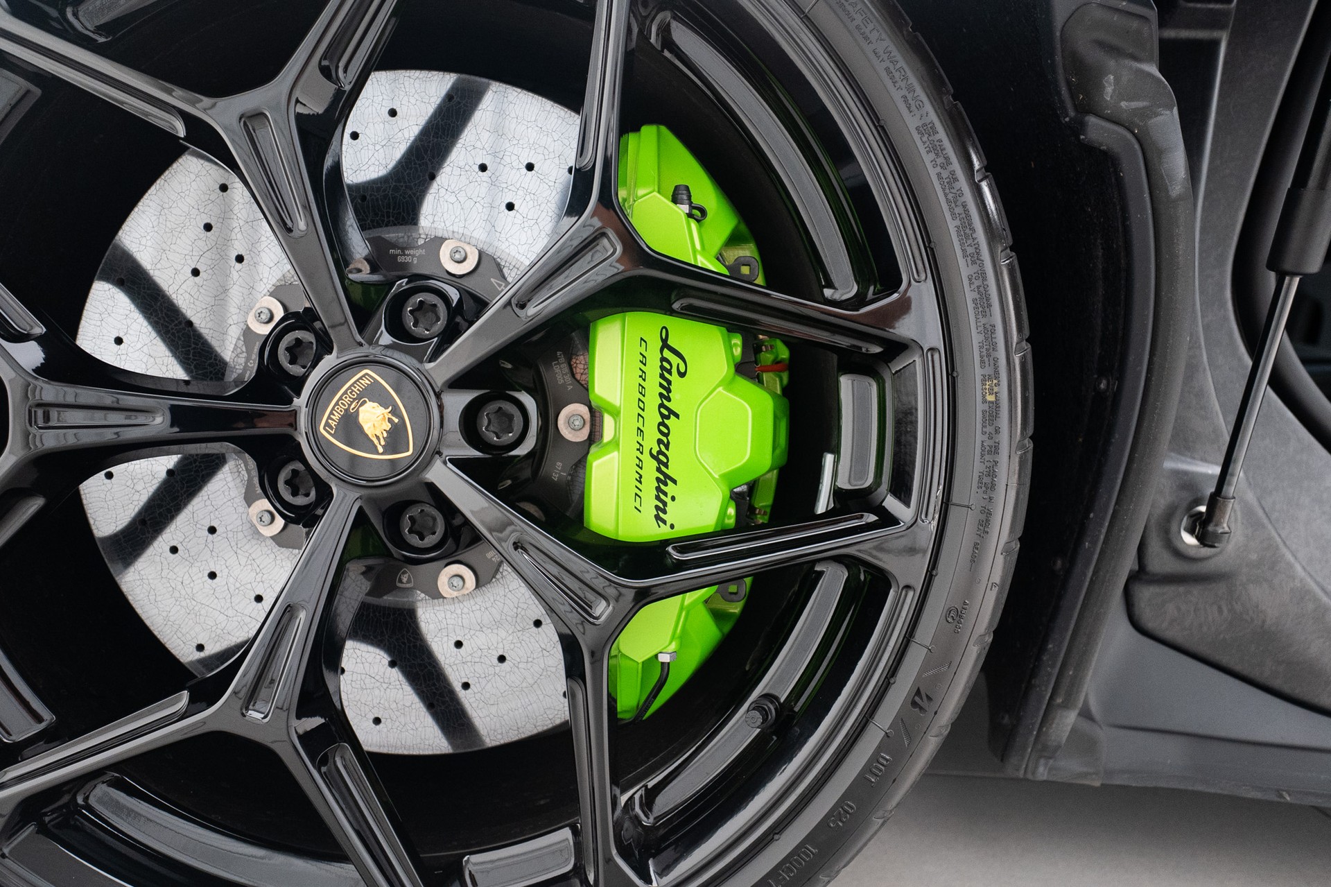 LAMBORGHINI Revuelto HPEV-image-19