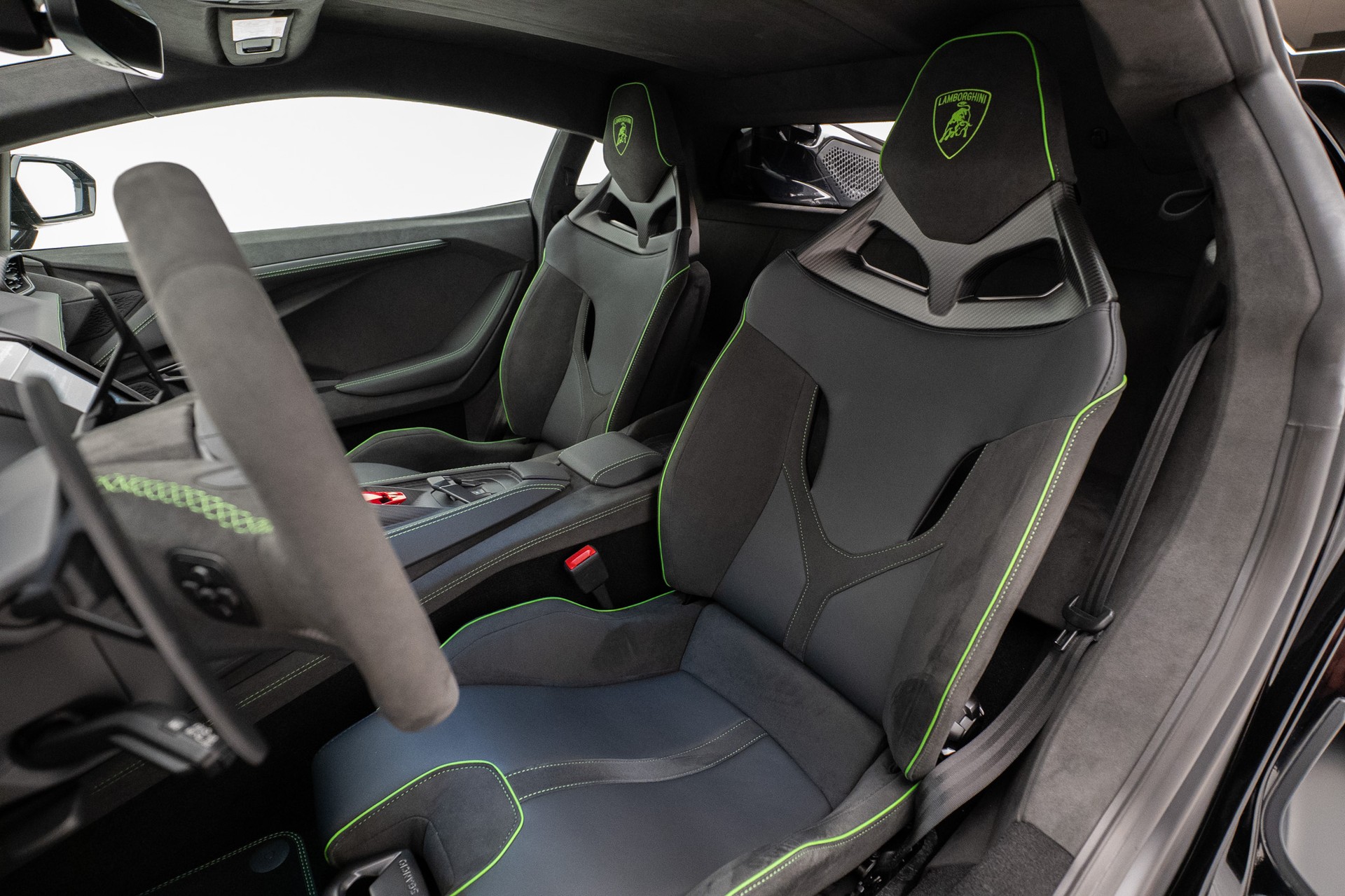 LAMBORGHINI Revuelto HPEV-image-7