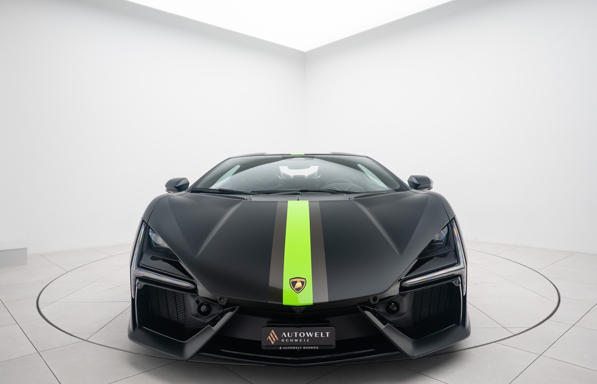 LAMBORGHINI Revuelto HPEV-image-4