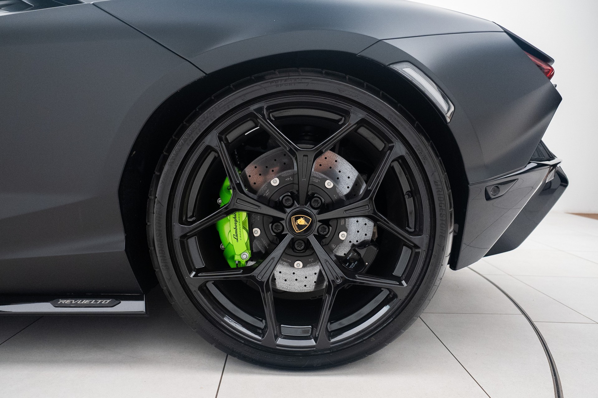 LAMBORGHINI Revuelto HPEV-image-18