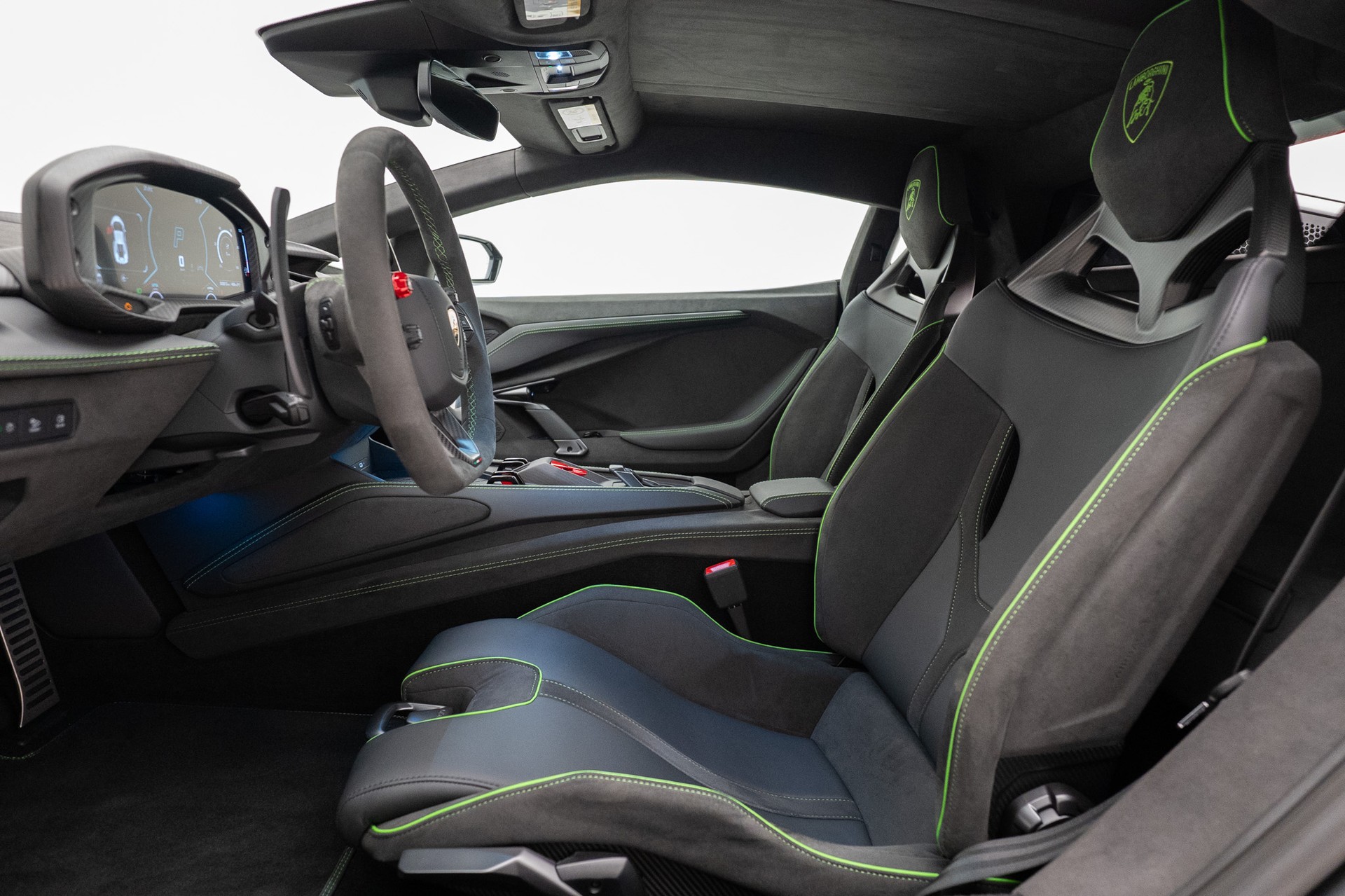 LAMBORGHINI Revuelto HPEV-image-6