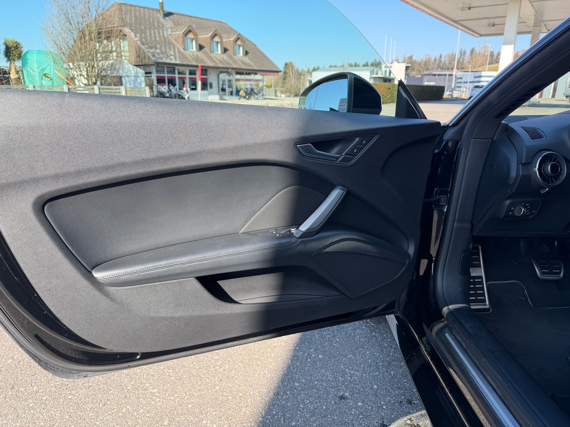 AUDI TT Coupé 2.0 TFSI quattro S-tronic-image-12