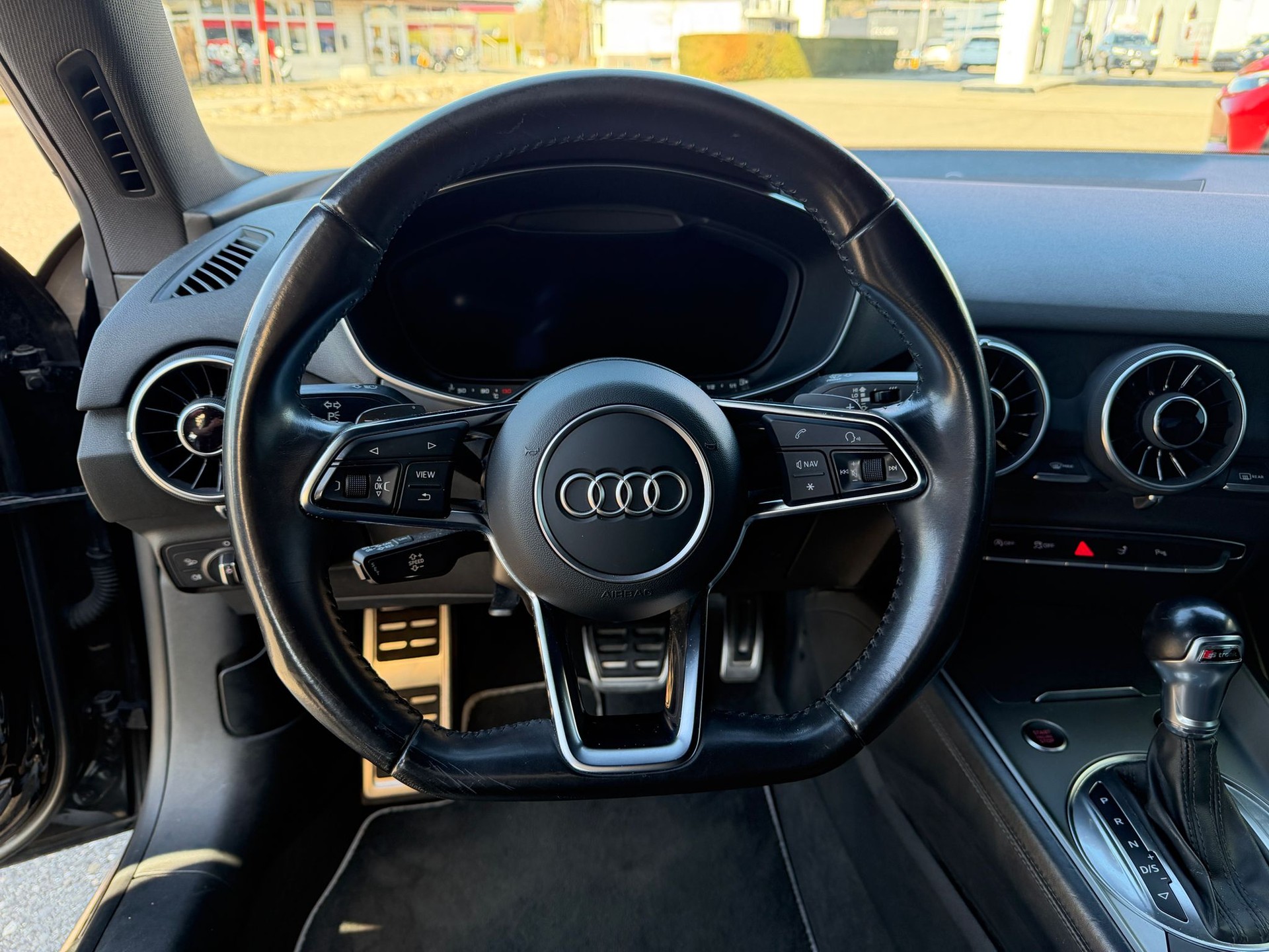 AUDI TT Coupé 2.0 TFSI quattro S-tronic-image-16