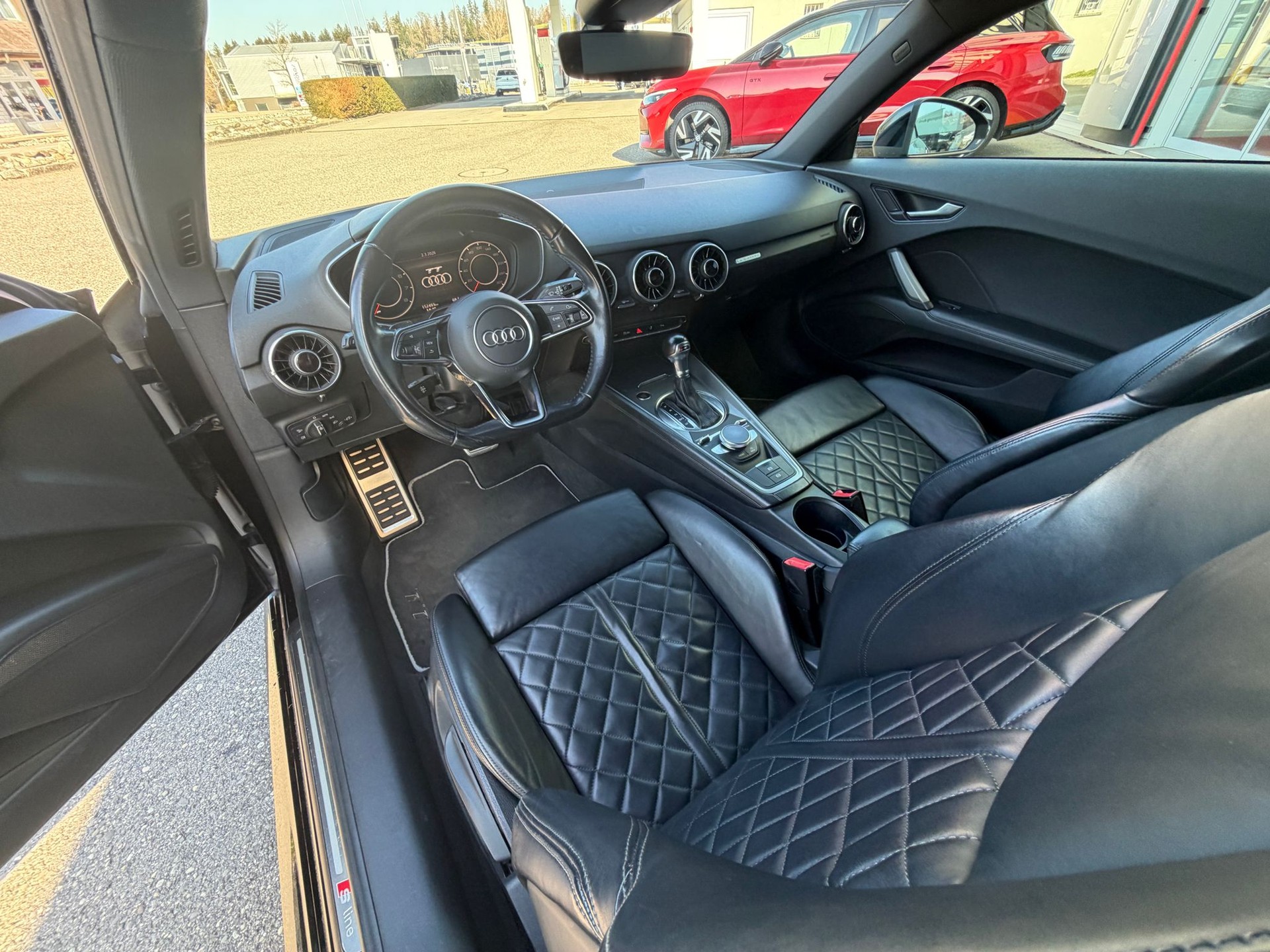 AUDI TT Coupé 2.0 TFSI quattro S-tronic-image-10