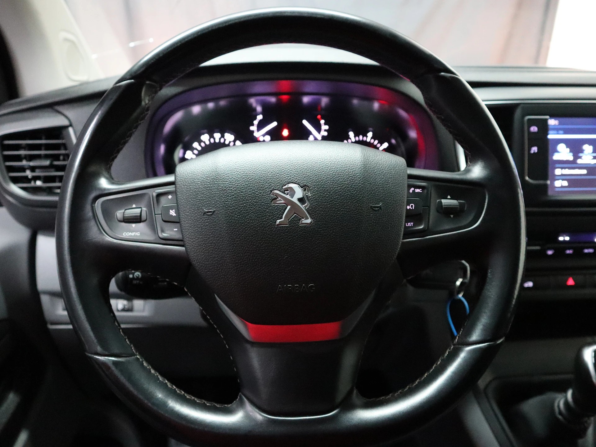 PEUGEOT Expert 2.0 BlueHDi 120 S&S Premium Long - L3 - 3 Sitzplätze - Navi - DAB+ - Standheizung - Kamera - 122 PS-image-11
