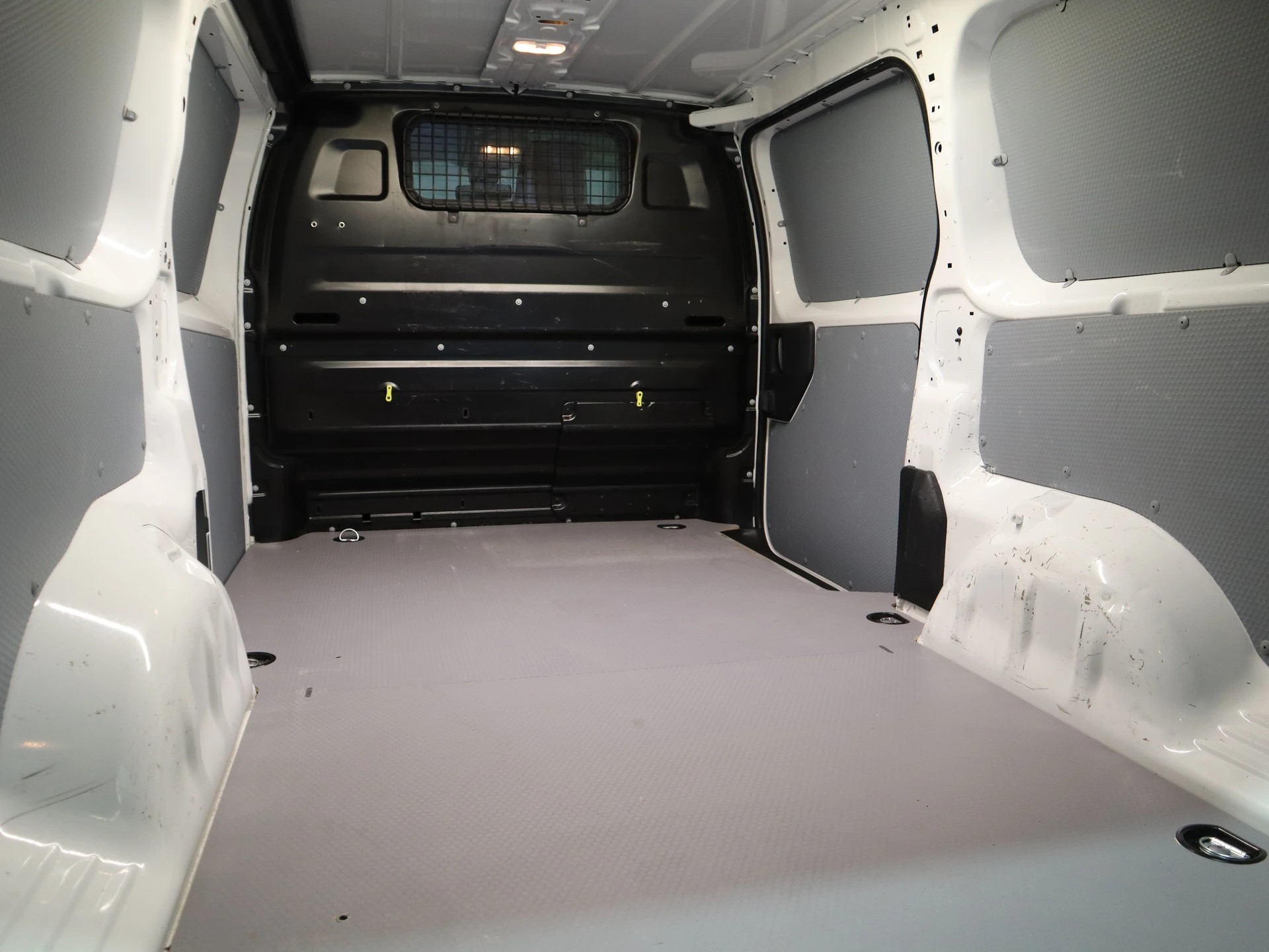 PEUGEOT Expert 2.0 BlueHDi 120 S&S Premium Long - L3 - 3 Sitzplätze - Navi - DAB+ - Standheizung - Kamera - 122 PS-image-5