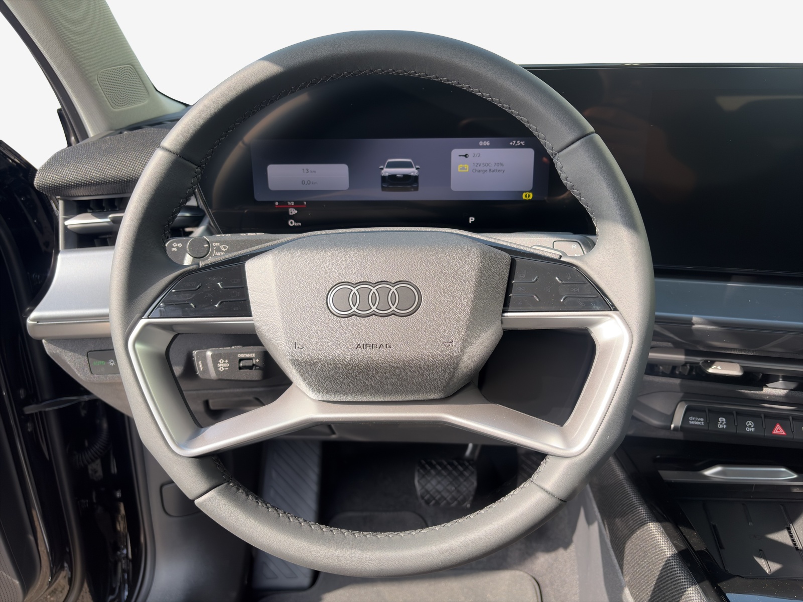 AUDI Q3 SUV 110 kW TFSI S tronic-image-9