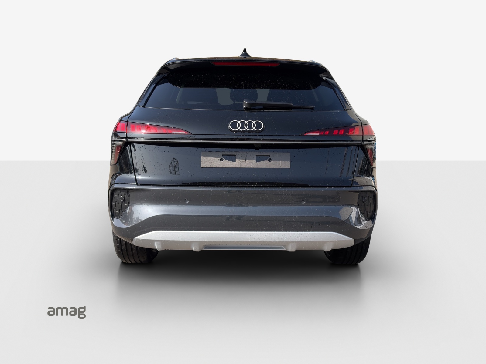 AUDI Q3 SUV 110 kW TFSI S tronic-image-3