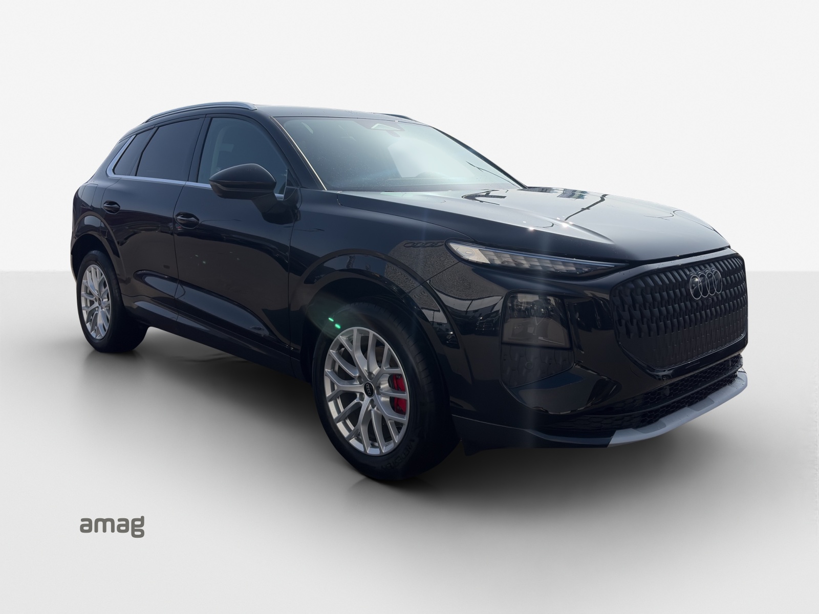 AUDI Q3 SUV 110 kW TFSI S tronic-image-5