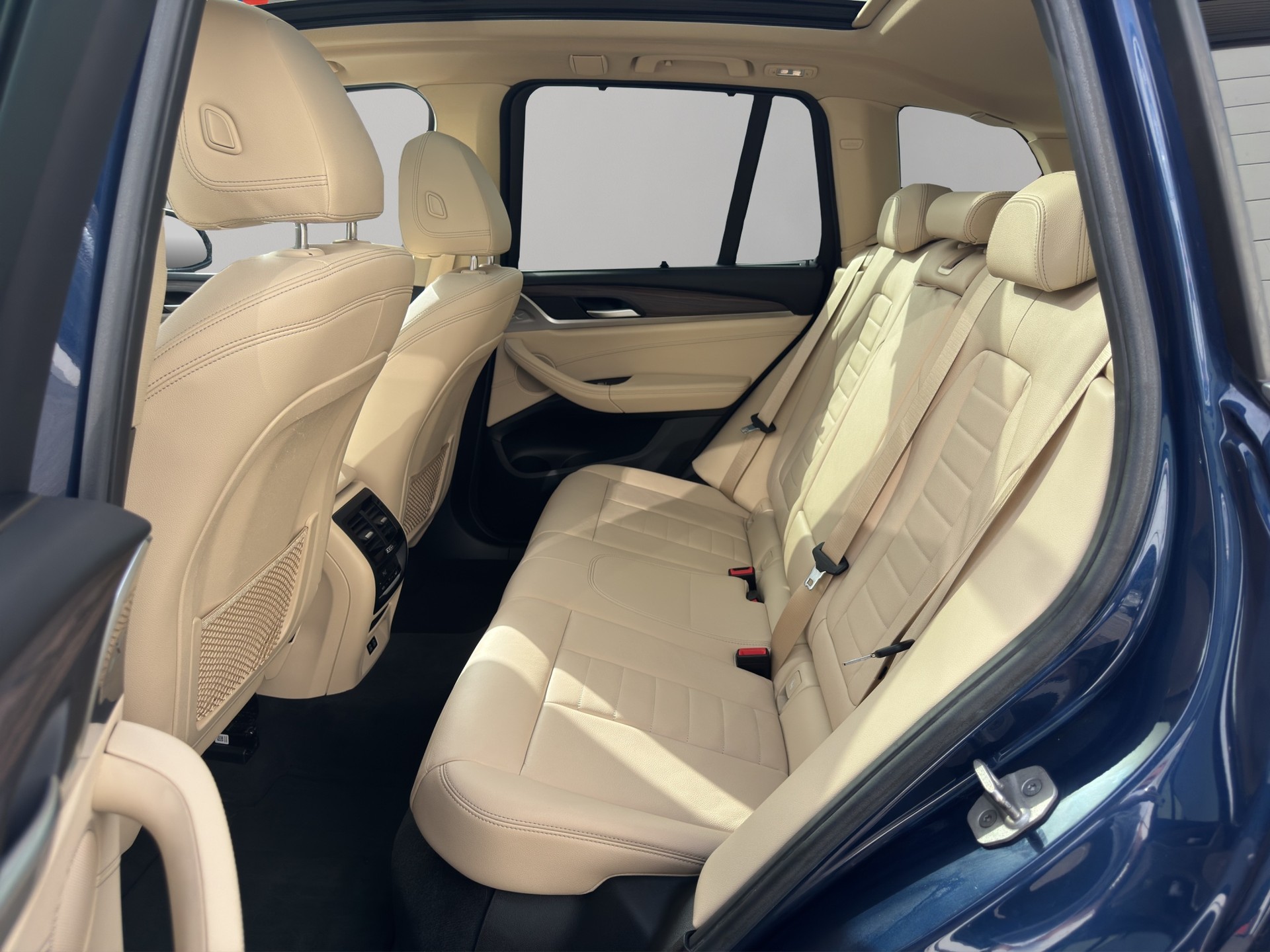 BMW X3 xDrive 48V 30d Steptronic-image-17