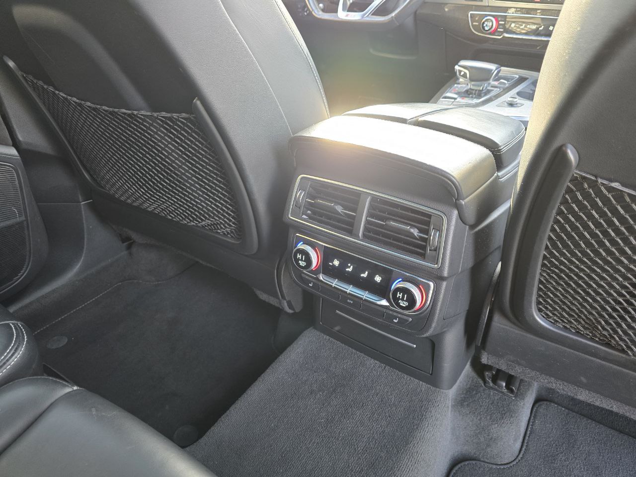 AUDI SQ7 4.0 TDI quattro tiptronic-image-22