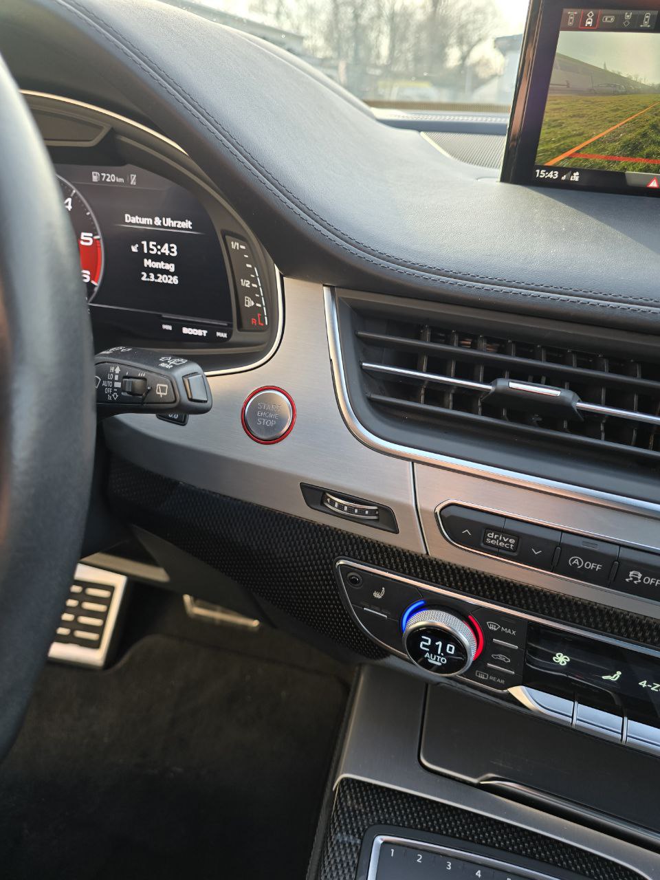 AUDI SQ7 4.0 TDI quattro tiptronic-image-12