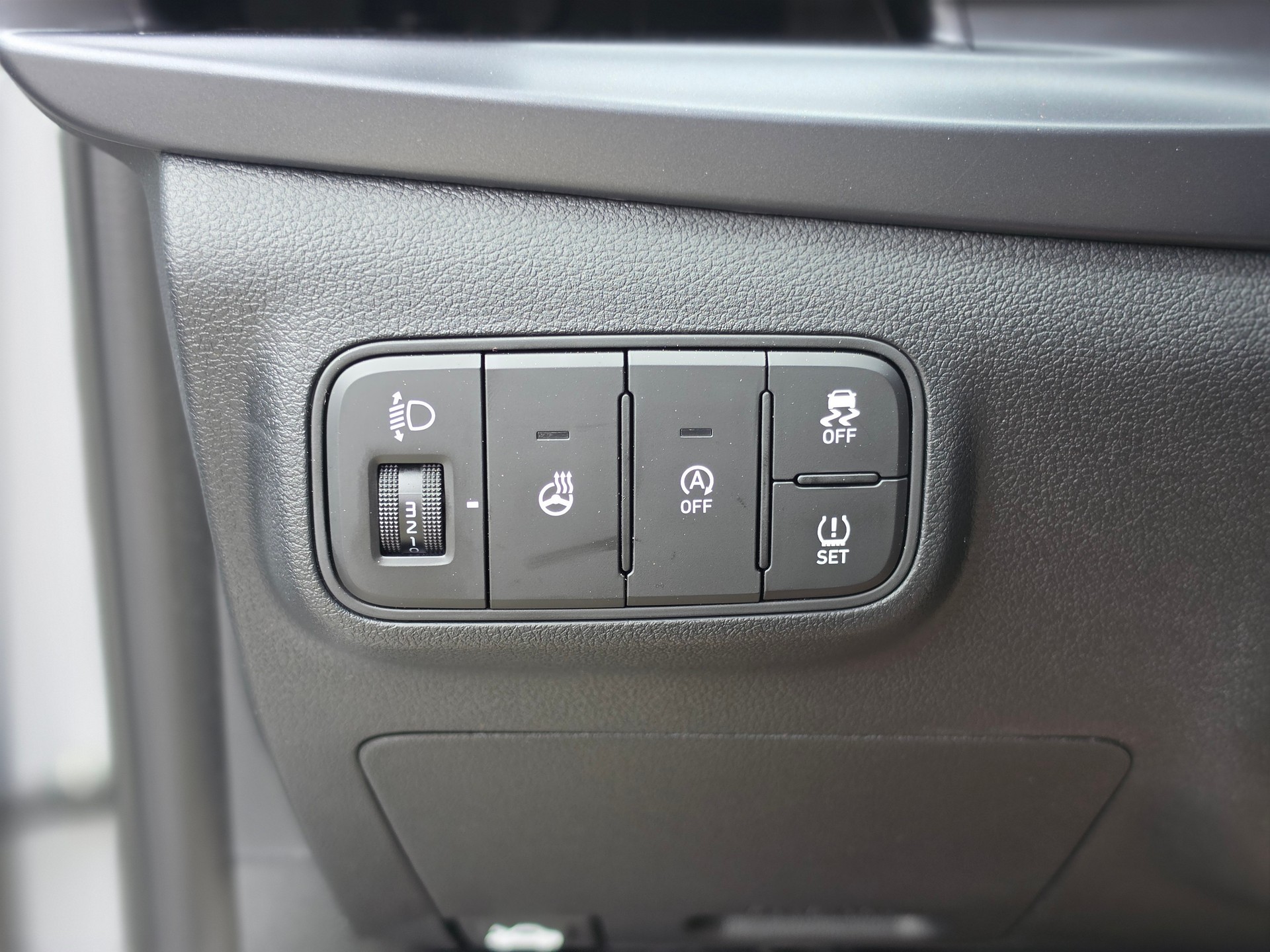 HYUNDAI i20 1.0 T-GDi Amplia DCT-image-6