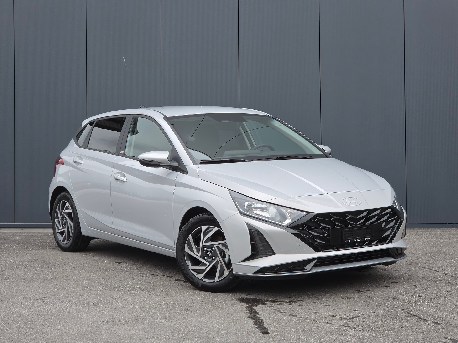 HYUNDAI i20 1.0 T-GDi Amplia DCT-image-0
