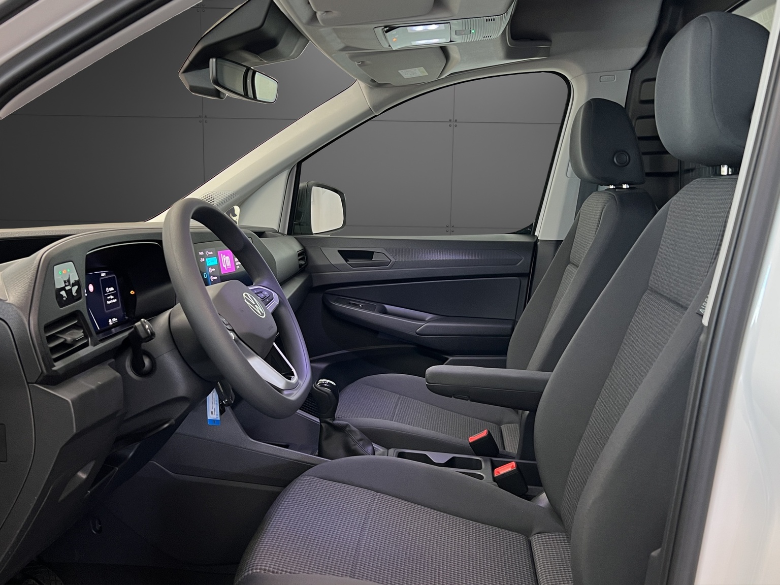 VW Caddy Cargo 1.5 TSI Entry-image-5