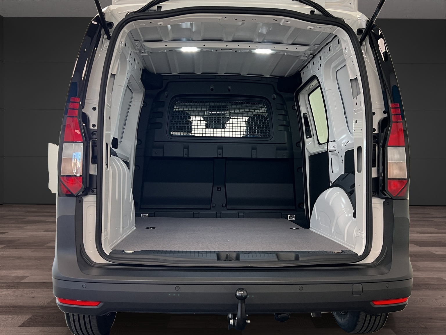 VW Caddy Cargo 1.5 TSI Entry-image-12